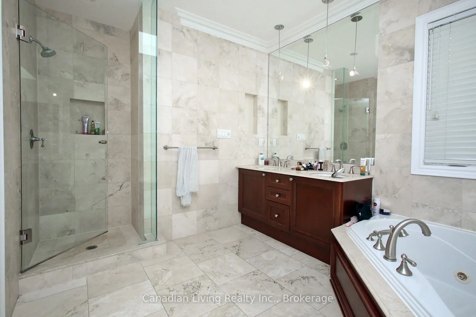 Photo 18 of 374 Glengarry Avenue, Toronto, Bedford Park-Nortown — HOMEH