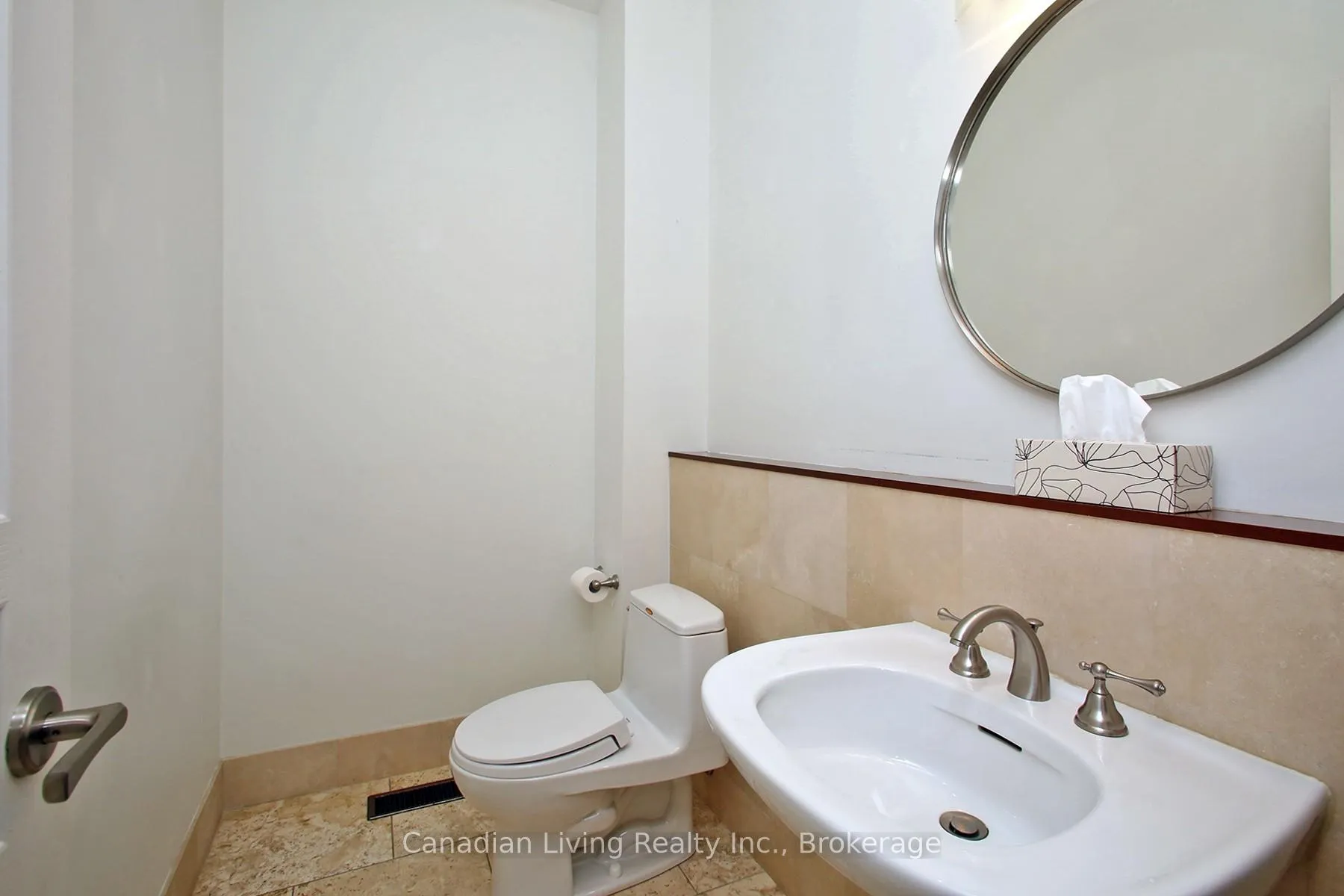 Photo 25 of 374 Glengarry Avenue, Toronto, Bedford Park-Nortown — HOMEH