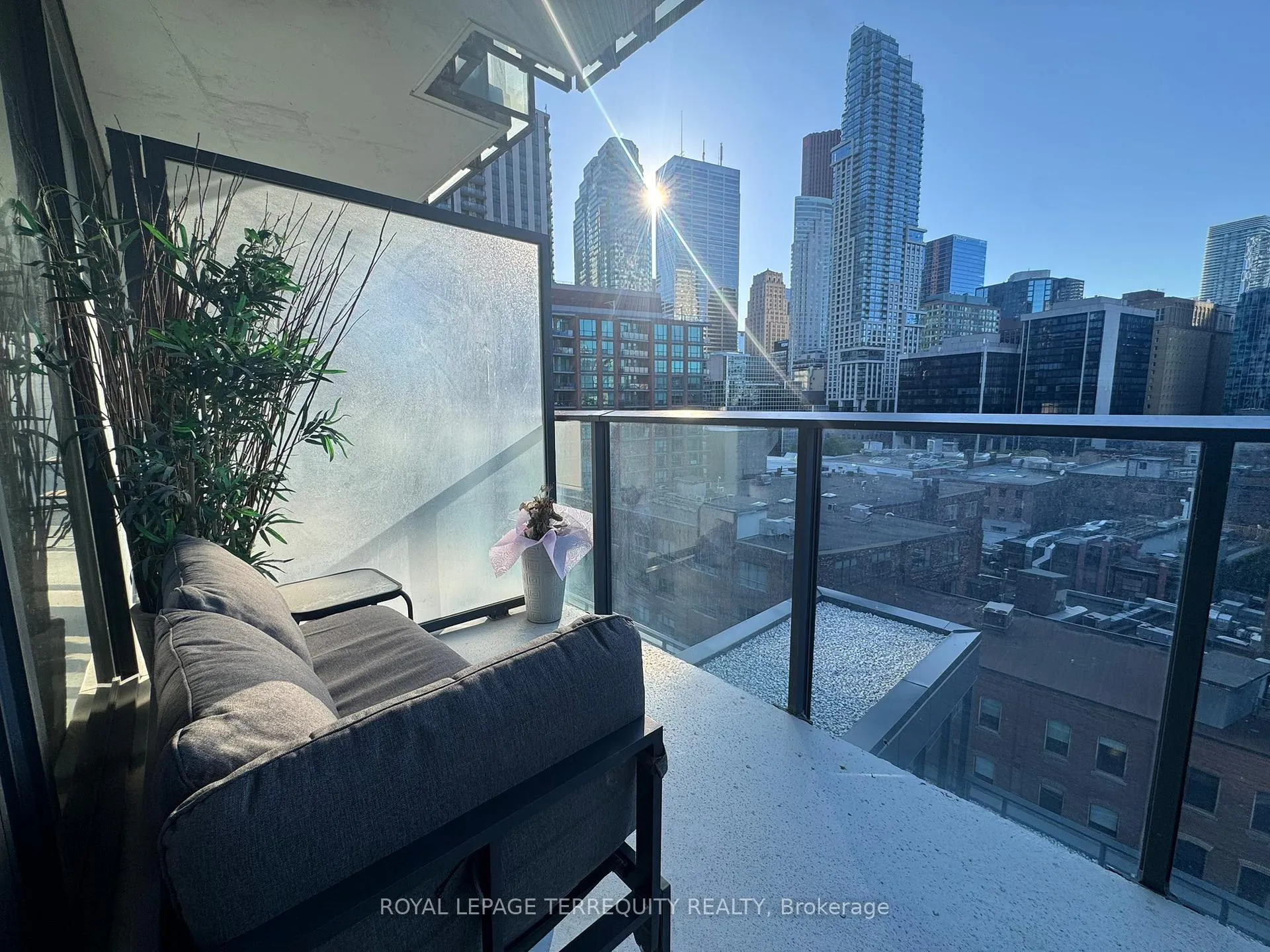 Photo 15 of Unit 1009, 2A Church Street, Toronto, Waterfront Communities — HOMEH