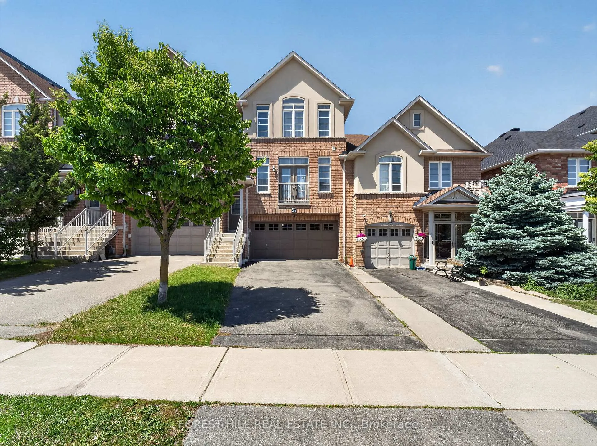 Photo 1 of 24 Mintwood Road, Vaughan, Patterson — HOMEH