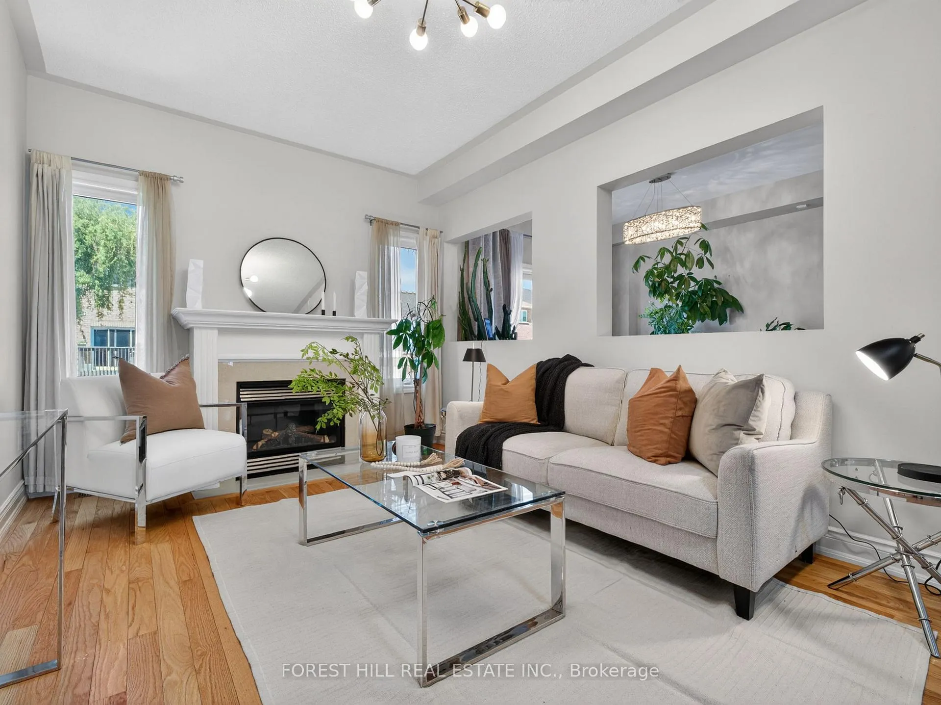 Photo 9 of 24 Mintwood Road, Vaughan, Patterson — HOMEH