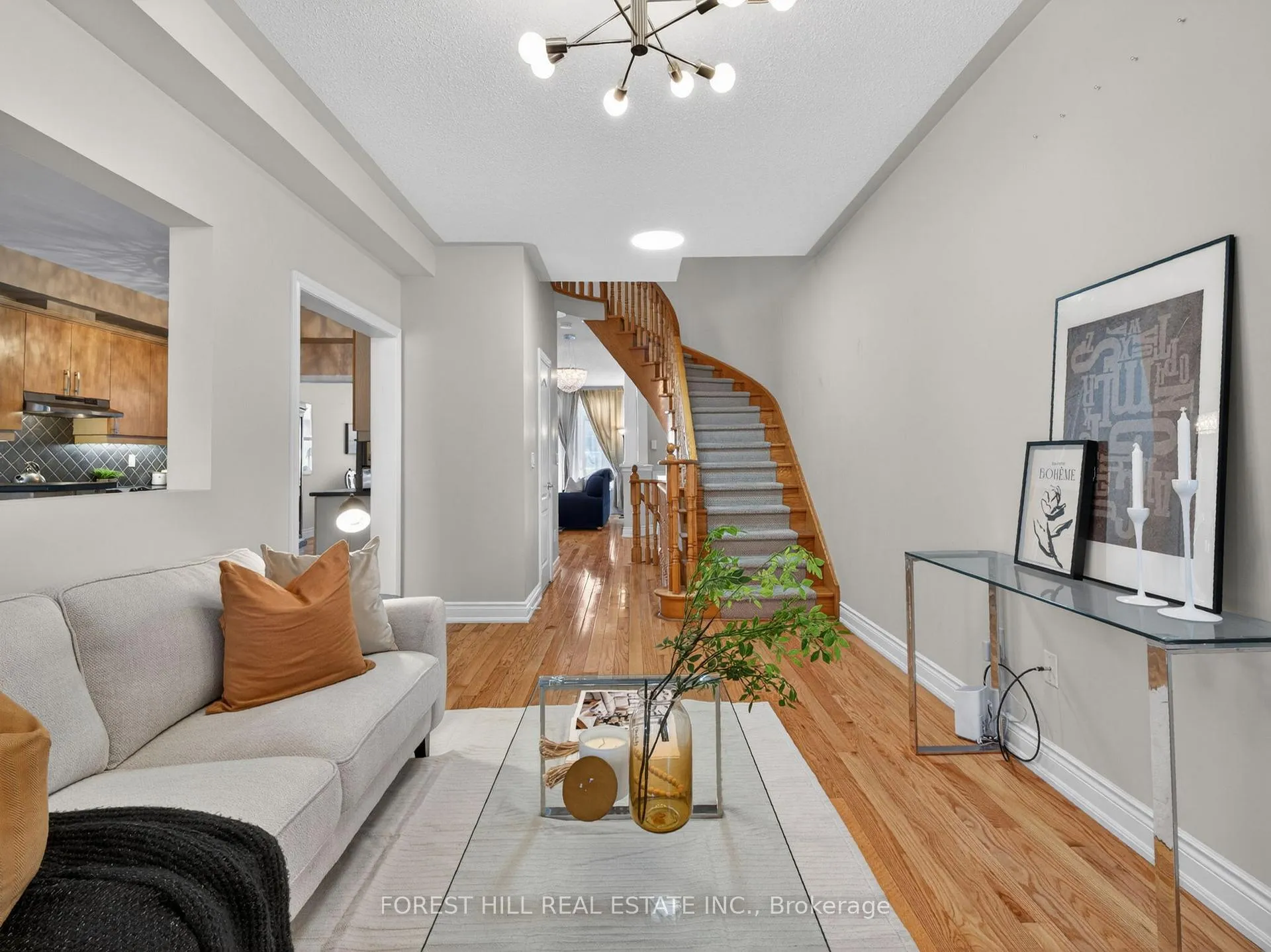 Photo 10 of 24 Mintwood Road, Vaughan, Patterson — HOMEH