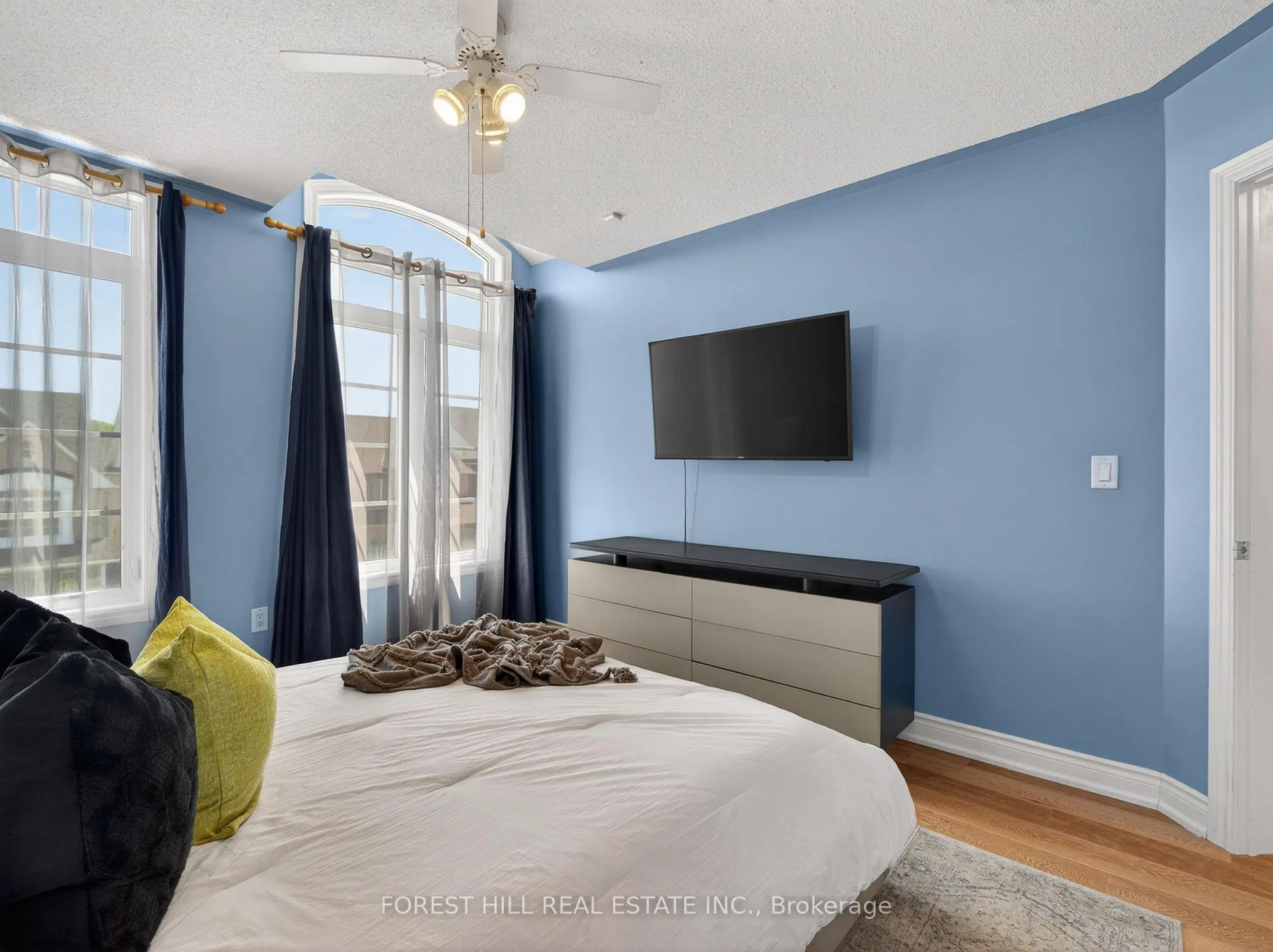 Photo 17 of 24 Mintwood Road, Vaughan, Patterson — HOMEH