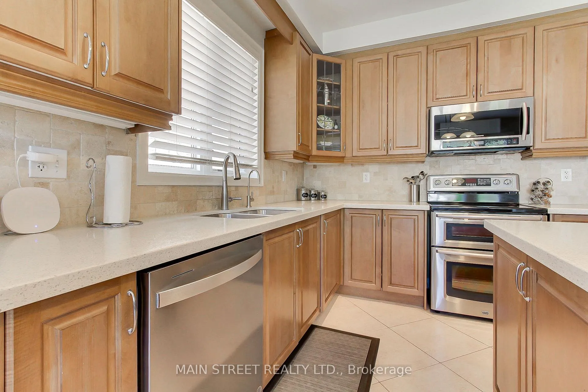 Photo 16 of 14 Reginald Lamb Crescent, Markham, Box Grove — HOMEH