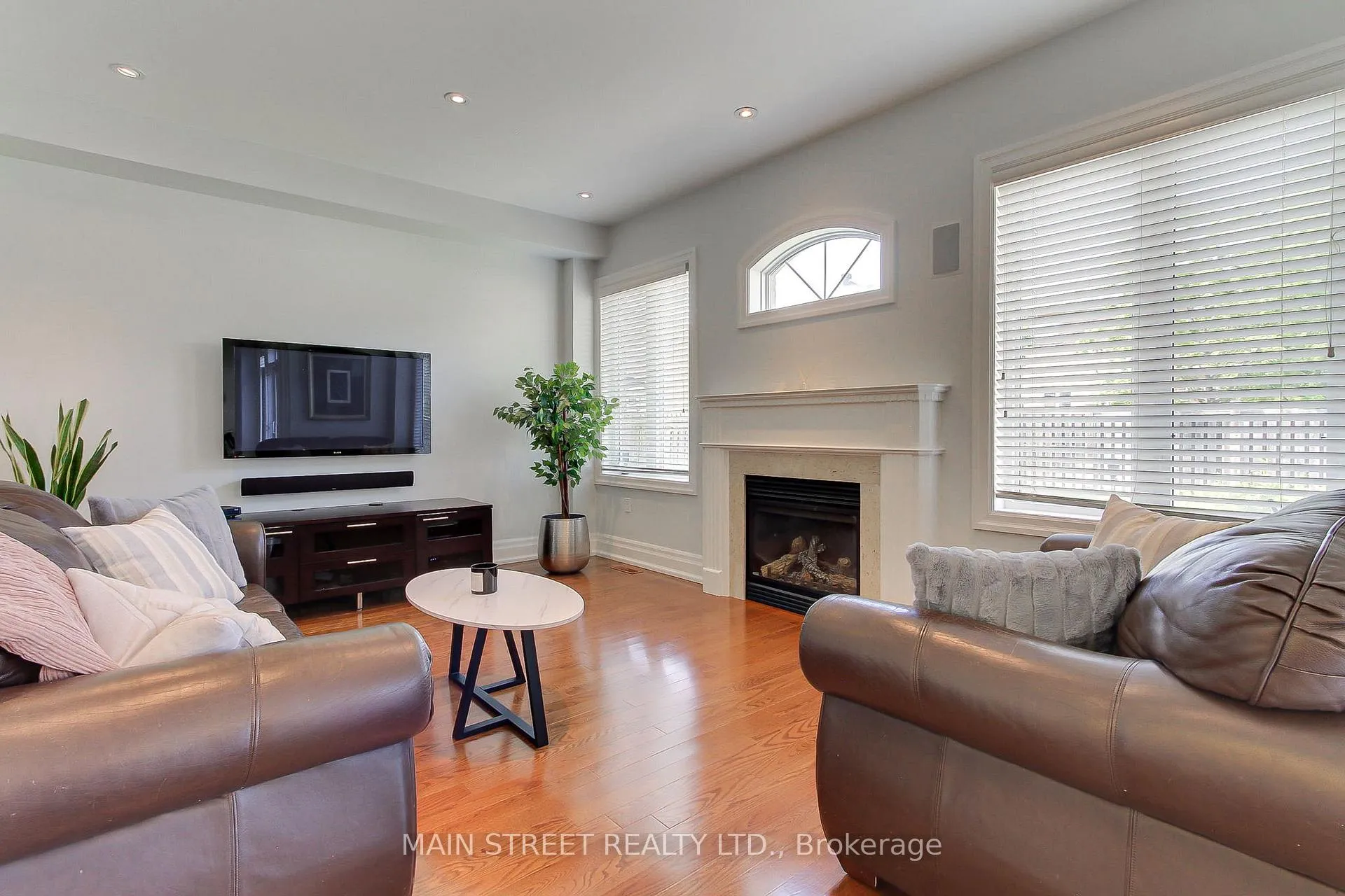Photo 23 of 14 Reginald Lamb Crescent, Markham, Box Grove — HOMEH