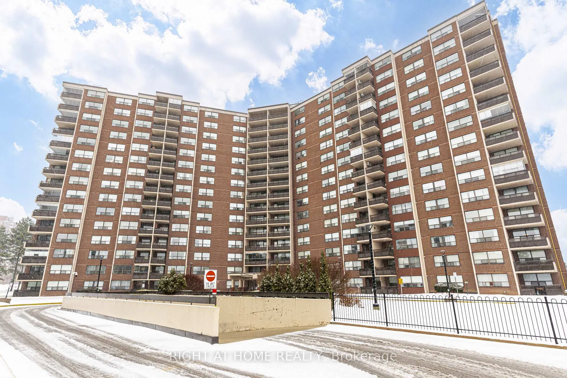 Photo 1 of Unit 802, 551 The West Mall, Etobicoke, Etobicoke West Mall — HOMEH
