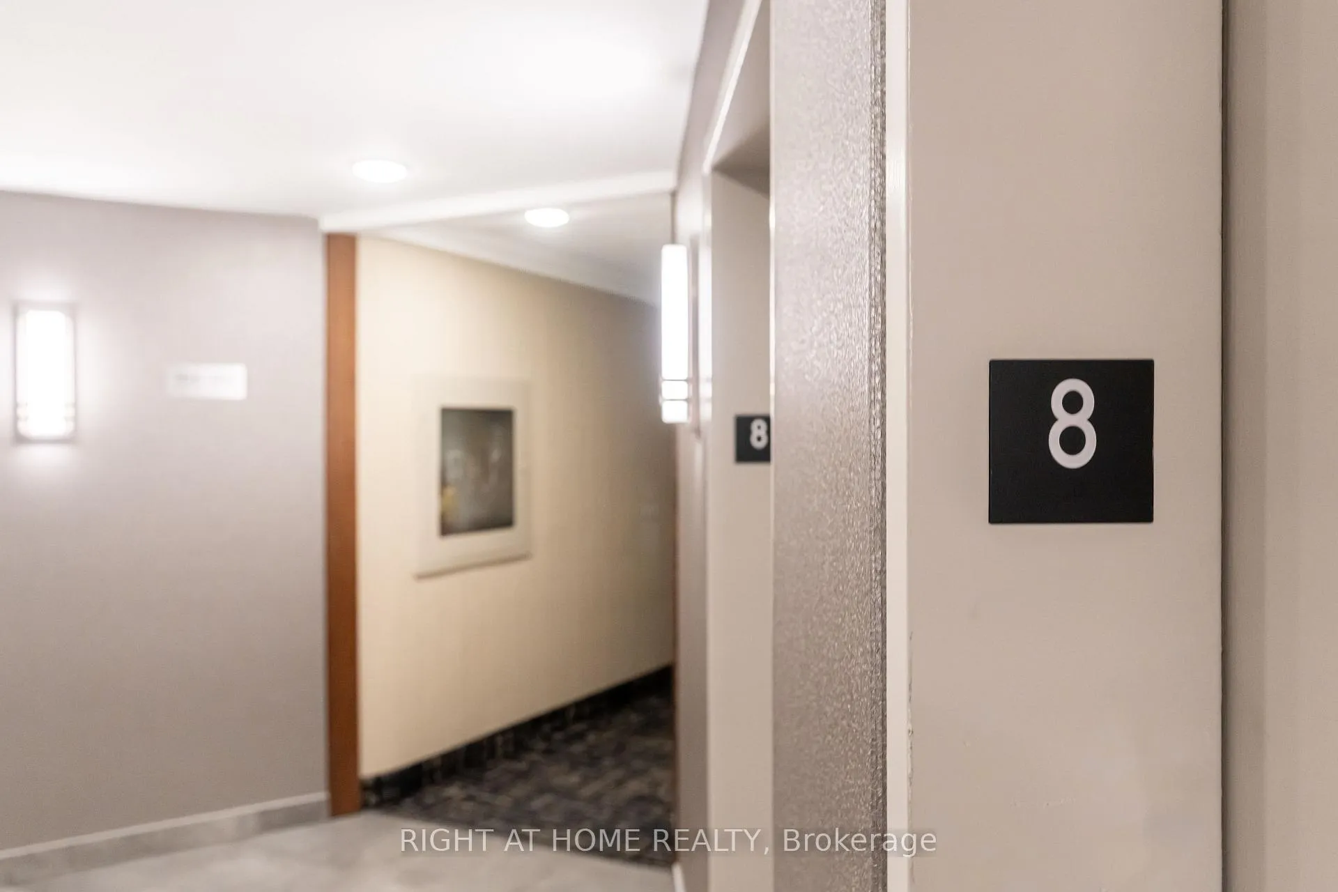 Photo 4 of Unit 802, 551 The West Mall, Etobicoke, Etobicoke West Mall — HOMEH