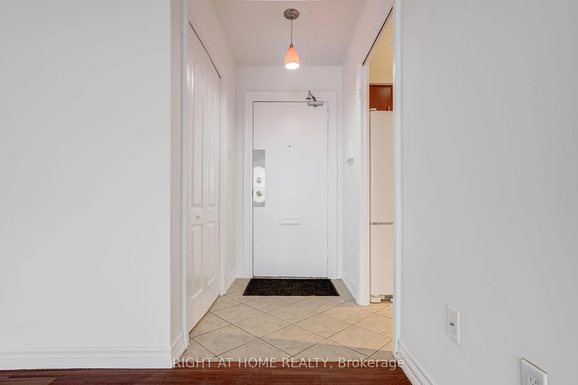 Photo 7 of Unit 802, 551 The West Mall, Etobicoke, Etobicoke West Mall — HOMEH