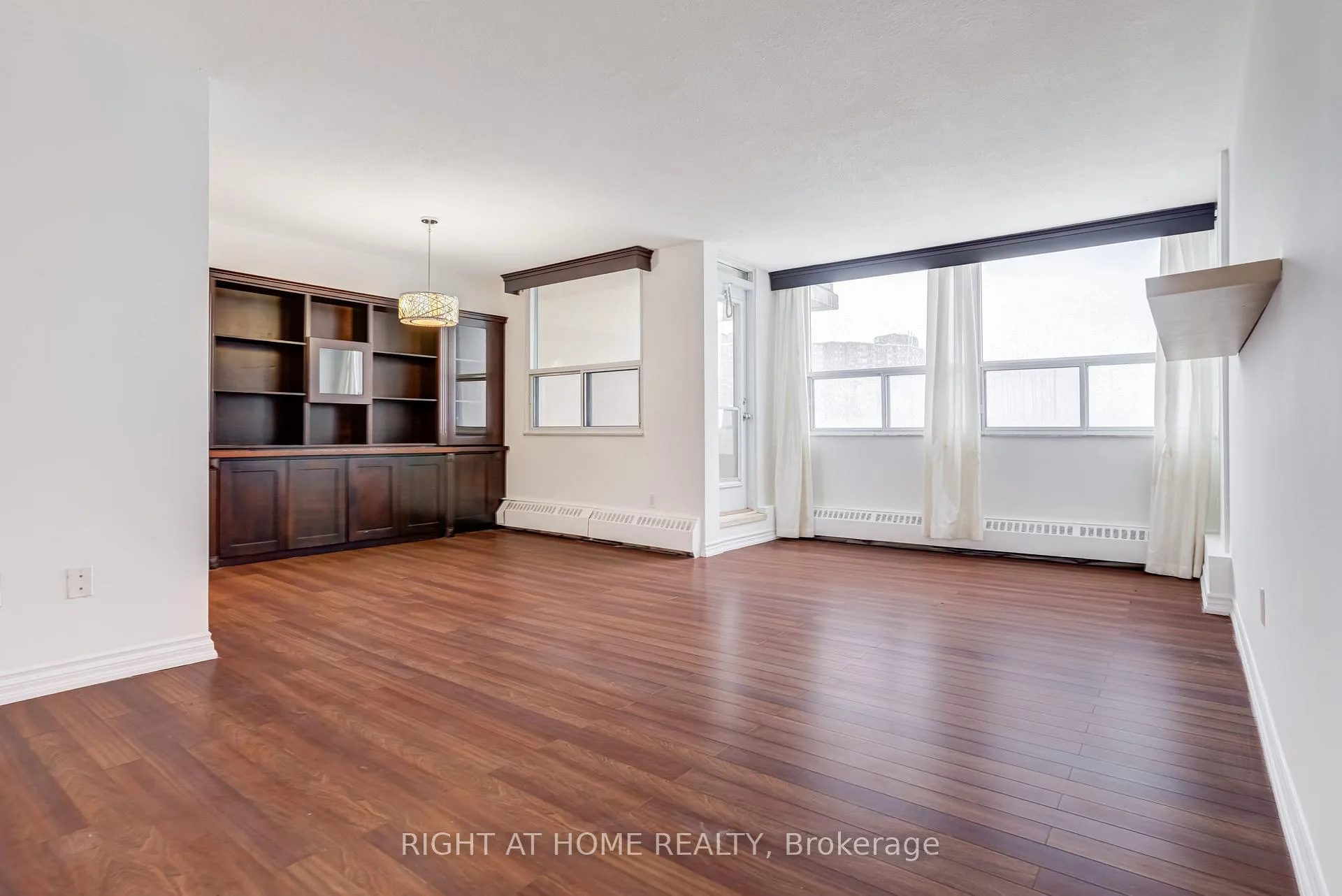 Photo 11 of Unit 802, 551 The West Mall, Etobicoke, Etobicoke West Mall — HOMEH