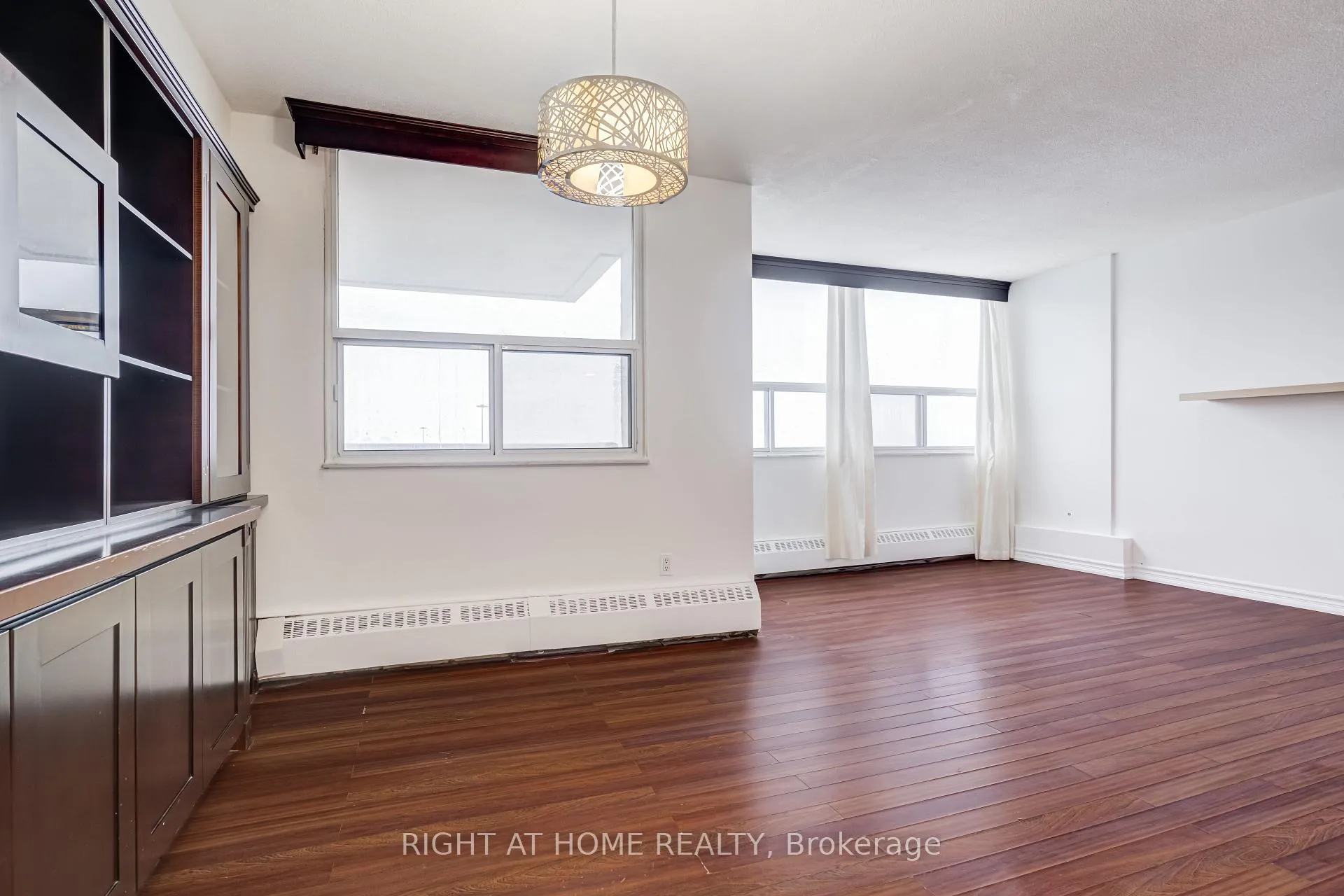 Photo 13 of Unit 802, 551 The West Mall, Etobicoke, Etobicoke West Mall — HOMEH