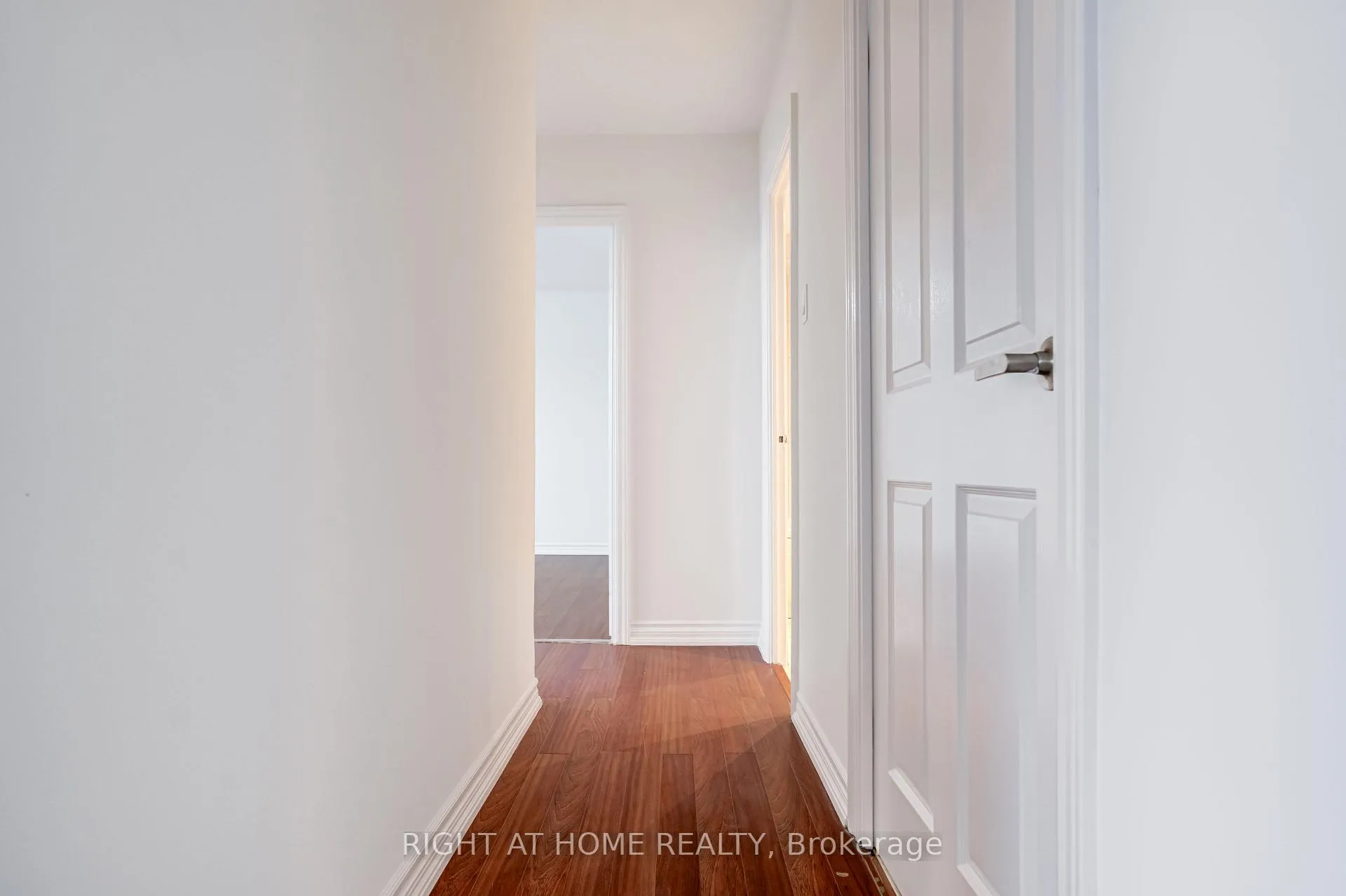 Photo 17 of Unit 802, 551 The West Mall, Etobicoke, Etobicoke West Mall — HOMEH