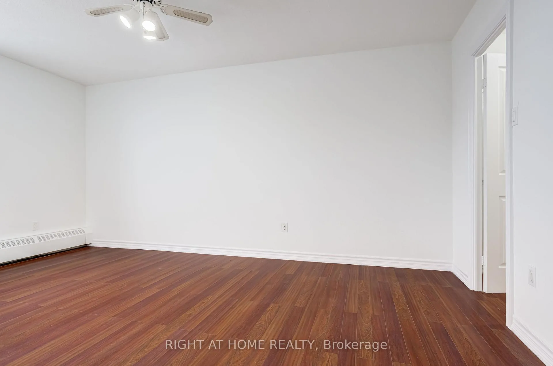 Photo 18 of Unit 802, 551 The West Mall, Etobicoke, Etobicoke West Mall — HOMEH