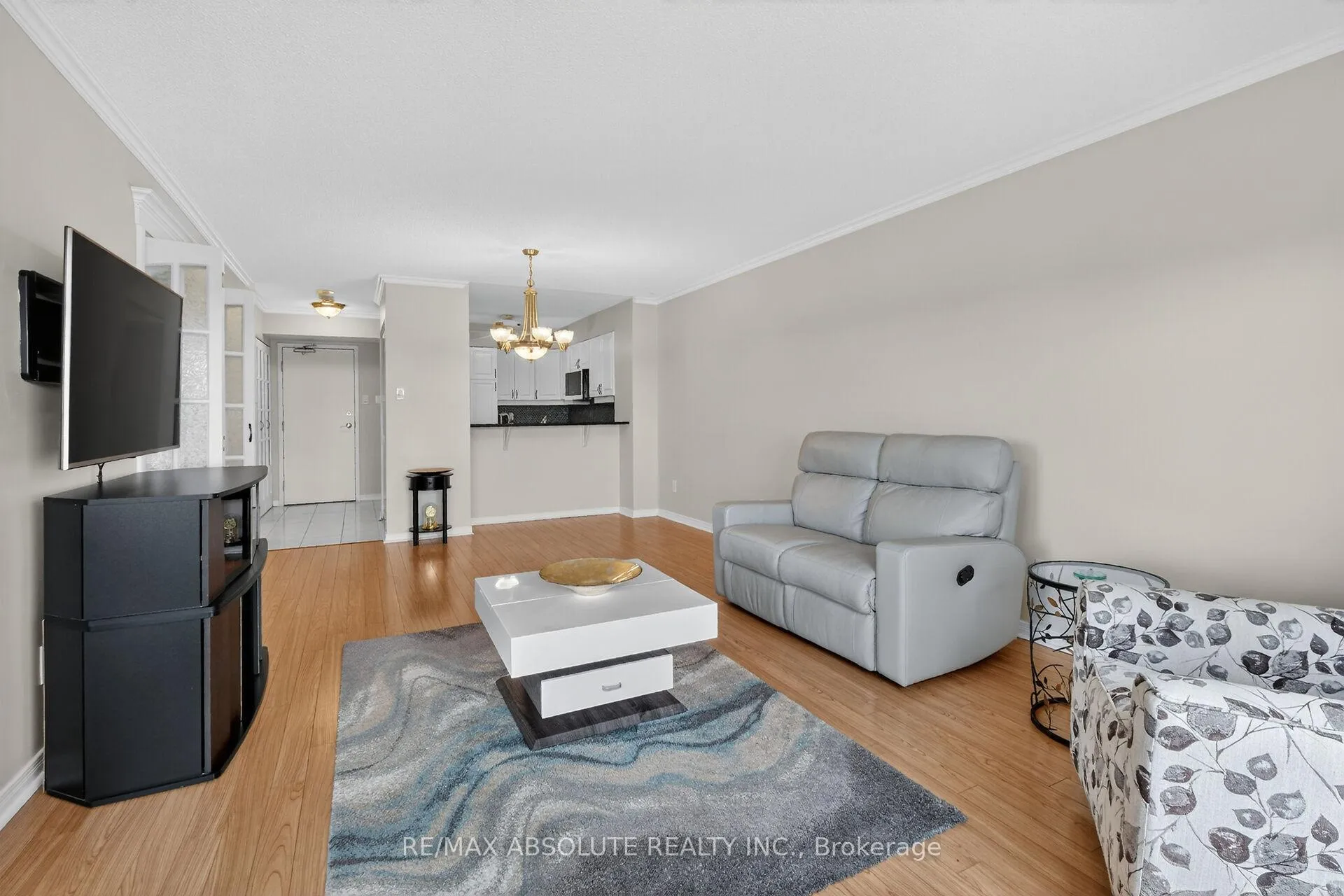 Photo 9 of Unit 806, 545 St Laurent Boulevard, Ottawa, Viscount Alexander Park — HOMEH