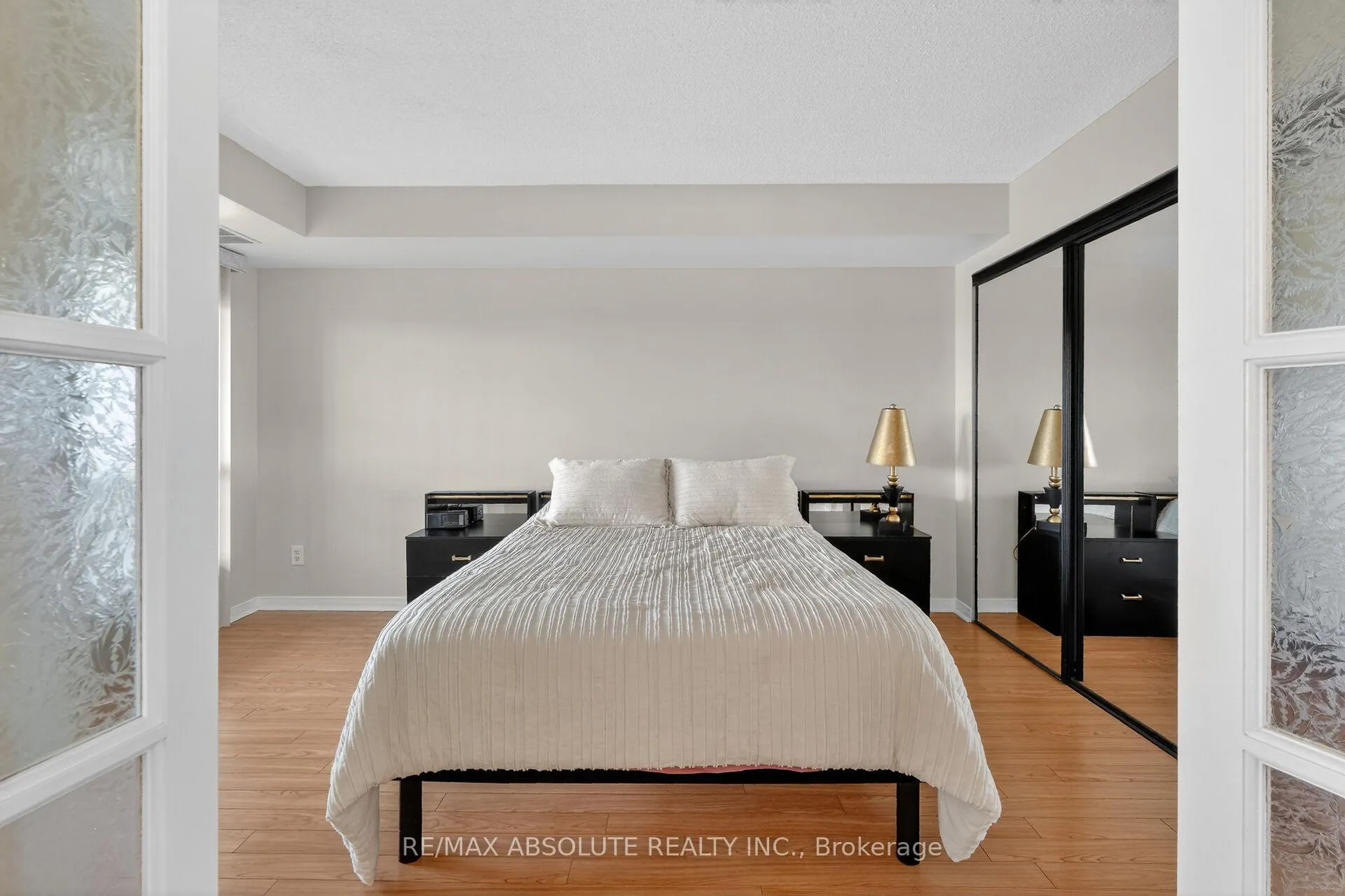 Photo 22 of Unit 806, 545 St Laurent Boulevard, Ottawa, Viscount Alexander Park — HOMEH