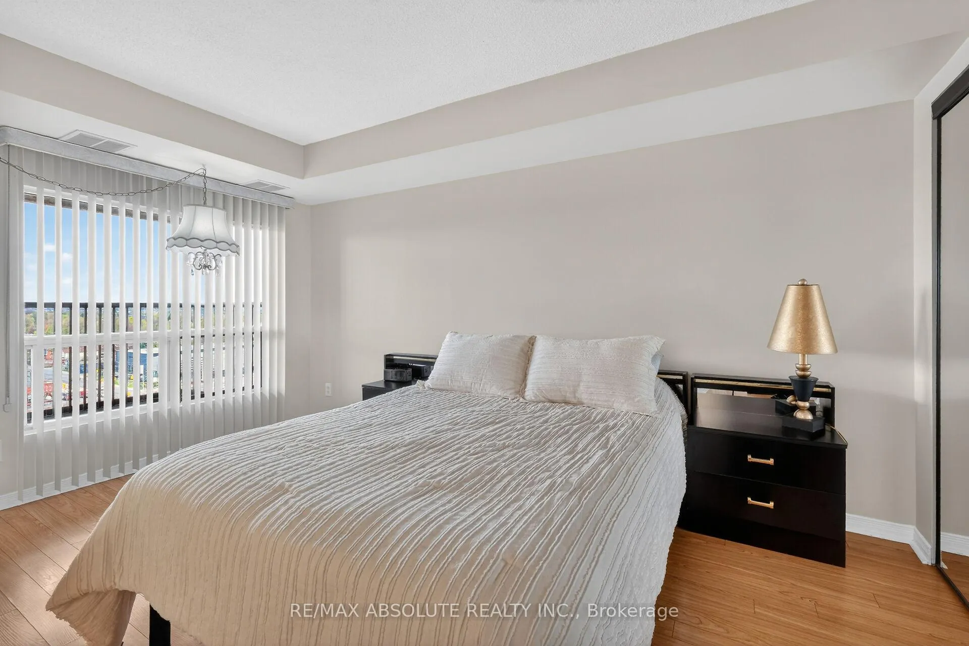 Photo 24 of Unit 806, 545 St Laurent Boulevard, Ottawa, Viscount Alexander Park — HOMEH