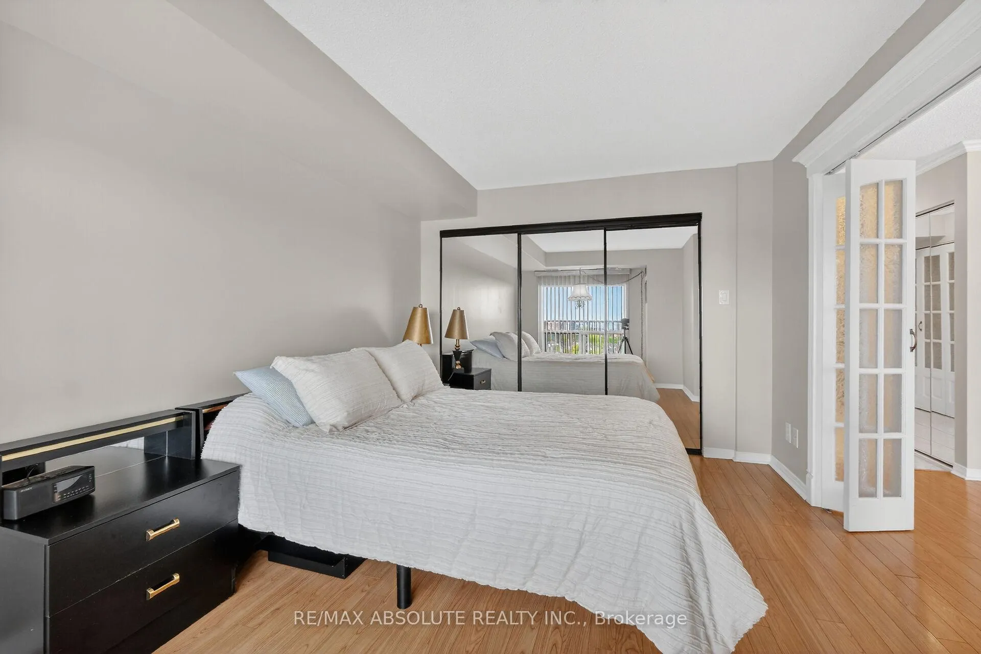 Photo 27 of Unit 806, 545 St Laurent Boulevard, Ottawa, Viscount Alexander Park — HOMEH