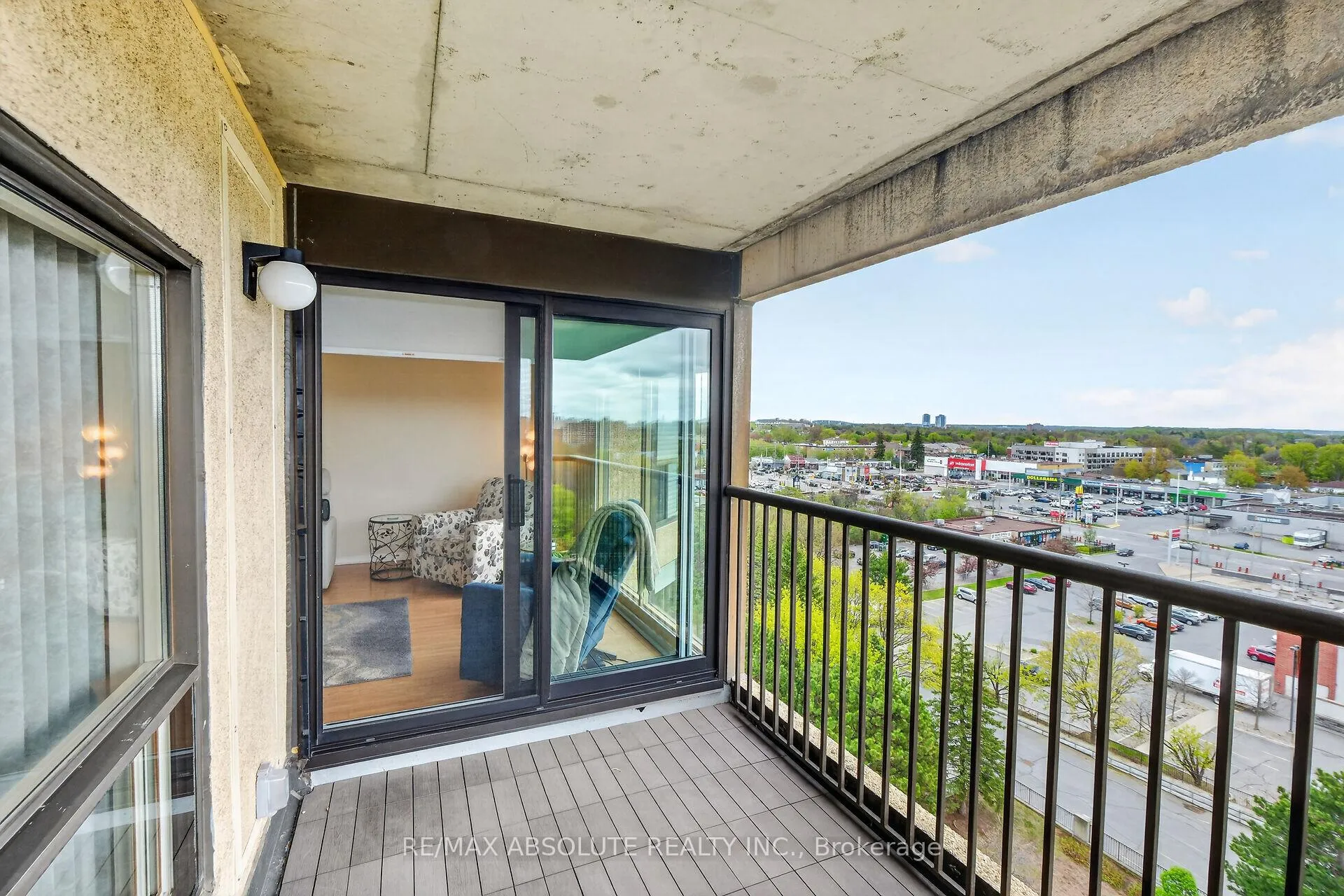 Photo 31 of Unit 806, 545 St Laurent Boulevard, Ottawa, Viscount Alexander Park — HOMEH