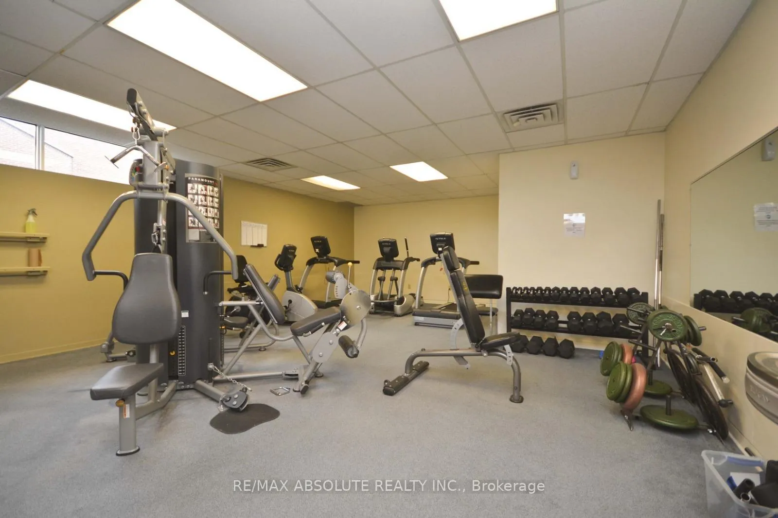 Photo 33 of Unit 806, 545 St Laurent Boulevard, Ottawa, Viscount Alexander Park — HOMEH