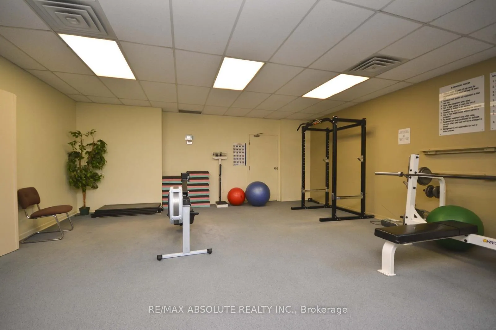 Photo 34 of Unit 806, 545 St Laurent Boulevard, Ottawa, Viscount Alexander Park — HOMEH