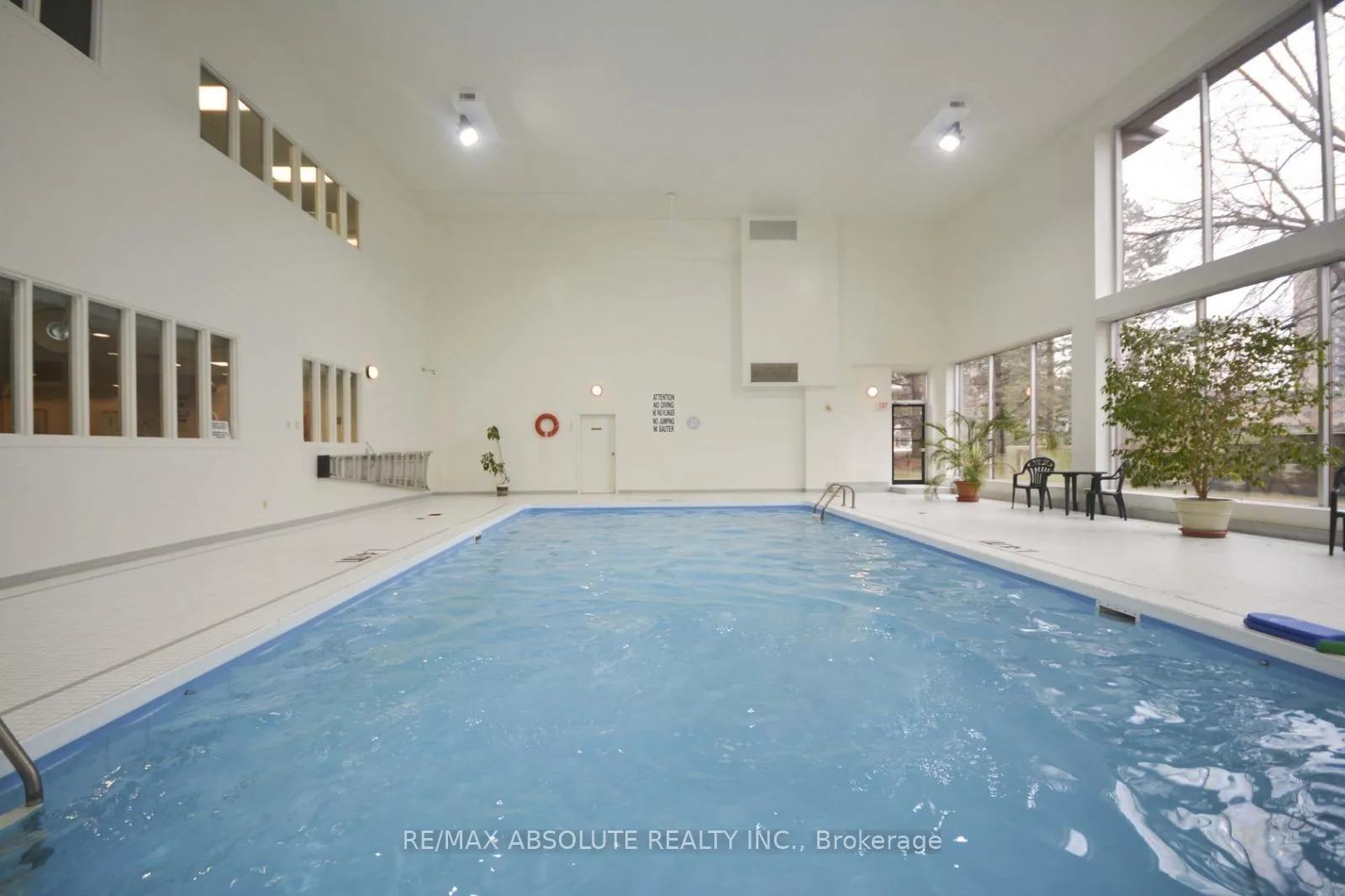 Photo 36 of Unit 806, 545 St Laurent Boulevard, Ottawa, Viscount Alexander Park — HOMEH