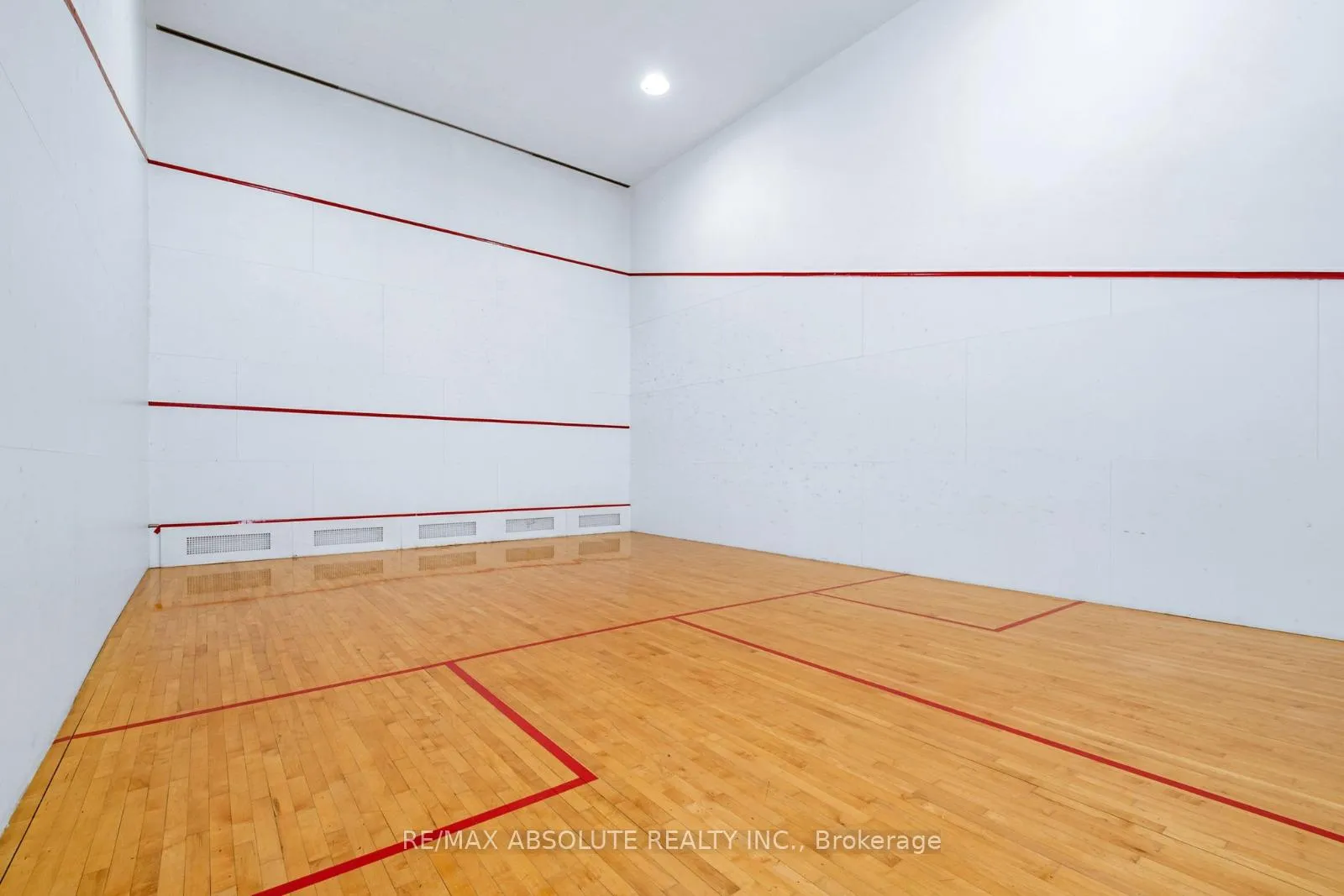 Photo 39 of Unit 806, 545 St Laurent Boulevard, Ottawa, Viscount Alexander Park — HOMEH
