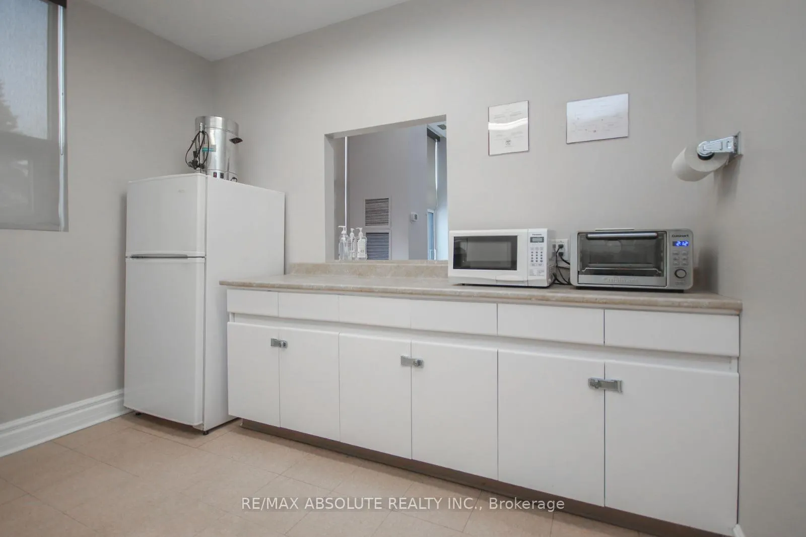 Photo 41 of Unit 806, 545 St Laurent Boulevard, Ottawa, Viscount Alexander Park — HOMEH