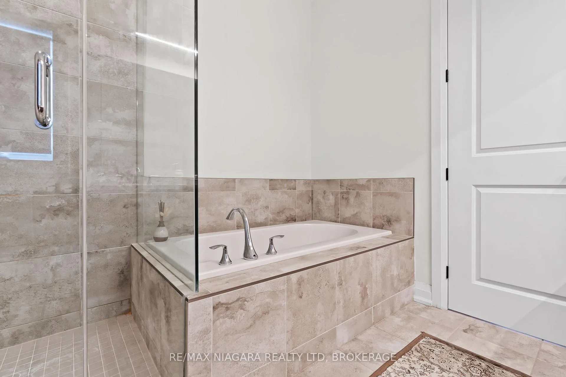 Photo 22 of Unit 19, 8974 Willoughby Drive, Niagara Falls, Chippawa — HOMEH