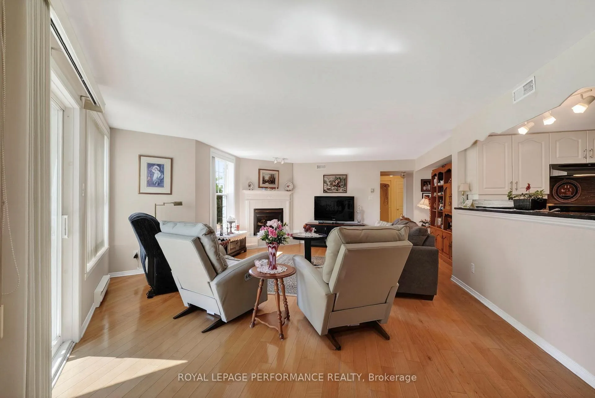 Photo 6 of Unit 103, 311 Water Street W, Cornwall — HOMEH