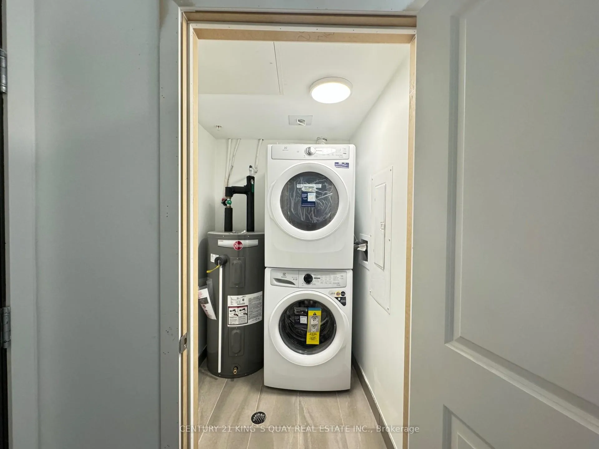 Photo 18 of Unit 308, 385 Arctic Red Drive, Oshawa, Windfields — HOMEH