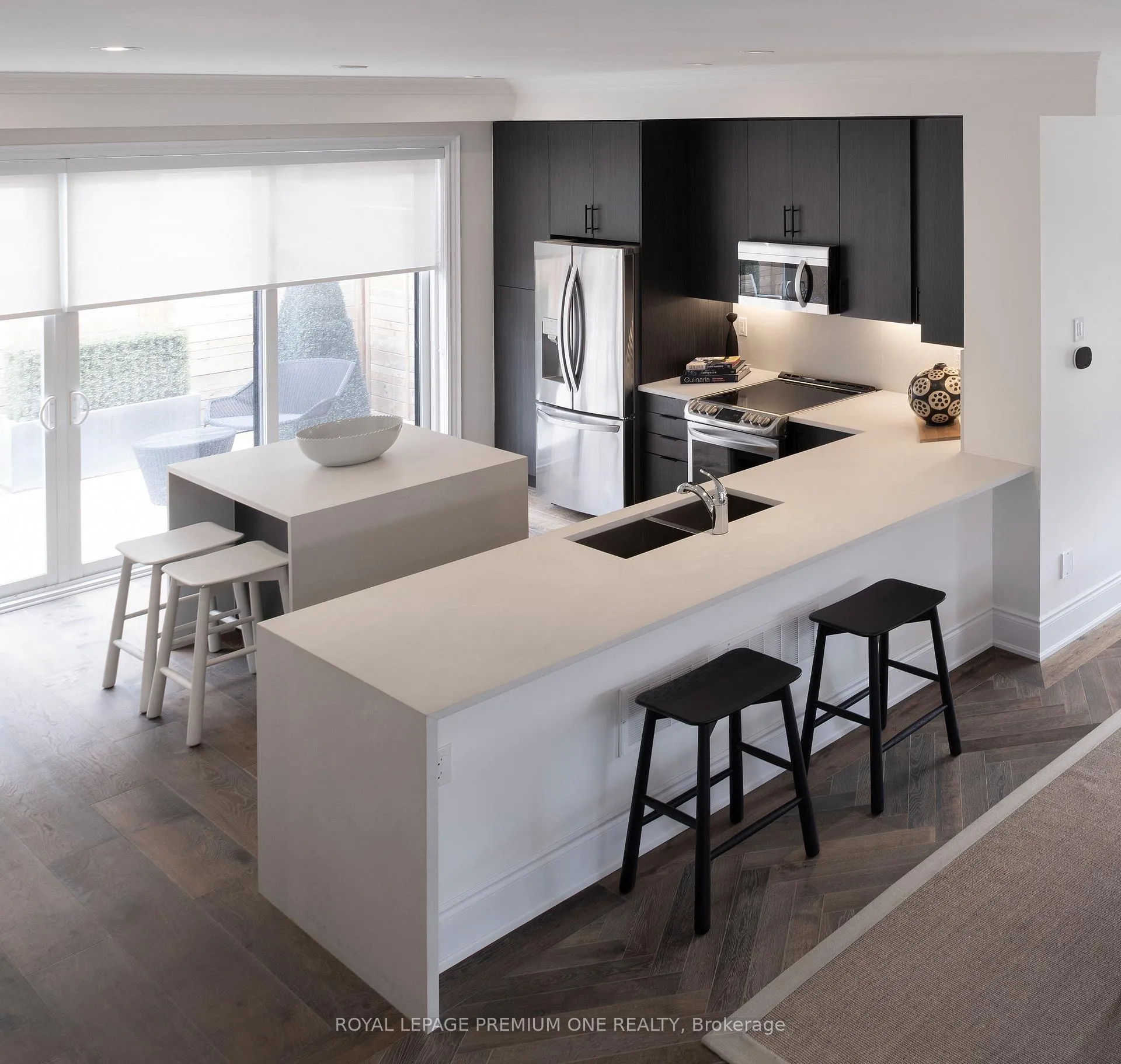 Photo 3 of 70A Thomas Street, Mississauga, Streetsville — HOMEH