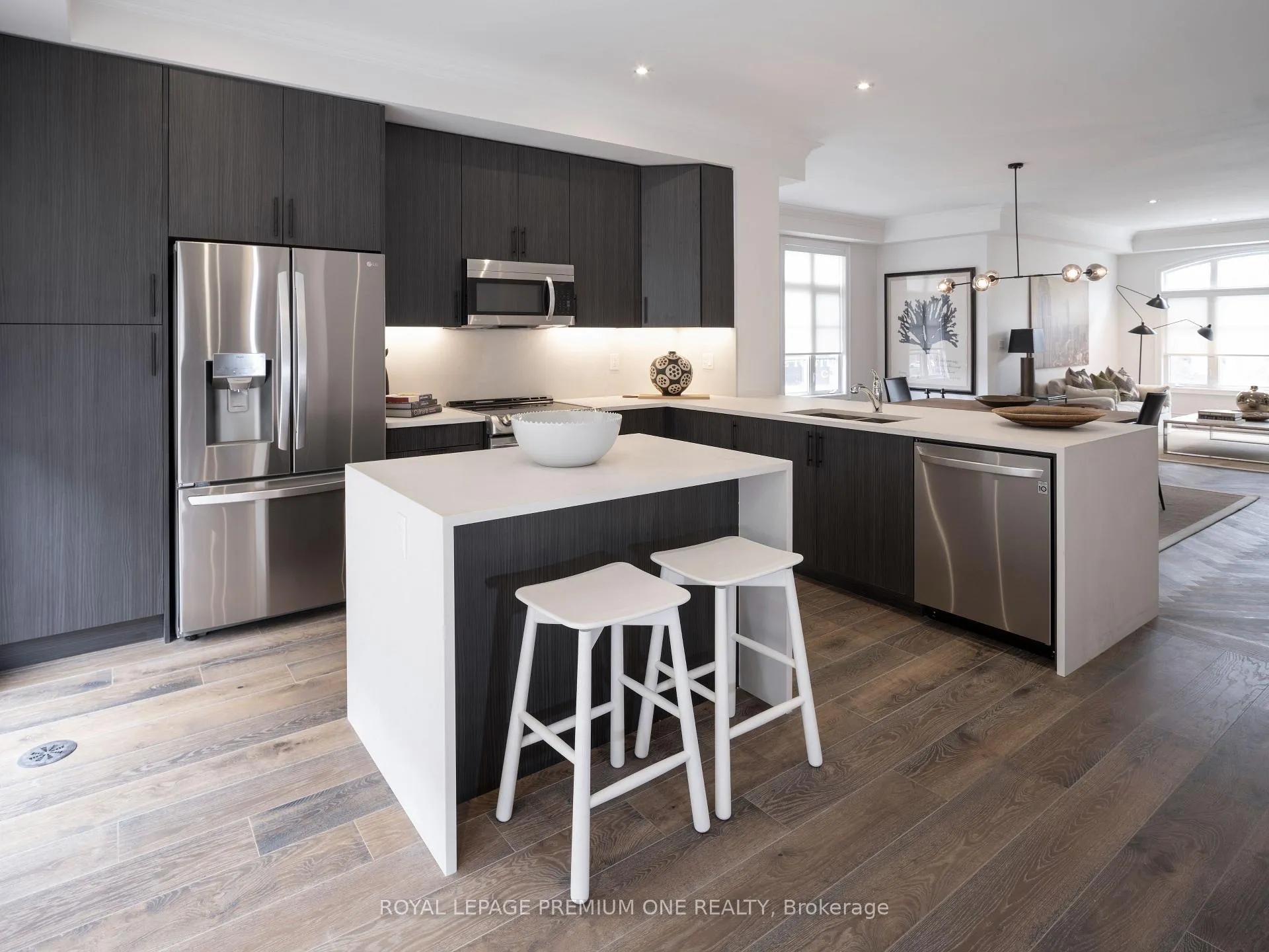 Photo 4 of 70A Thomas Street, Mississauga, Streetsville — HOMEH