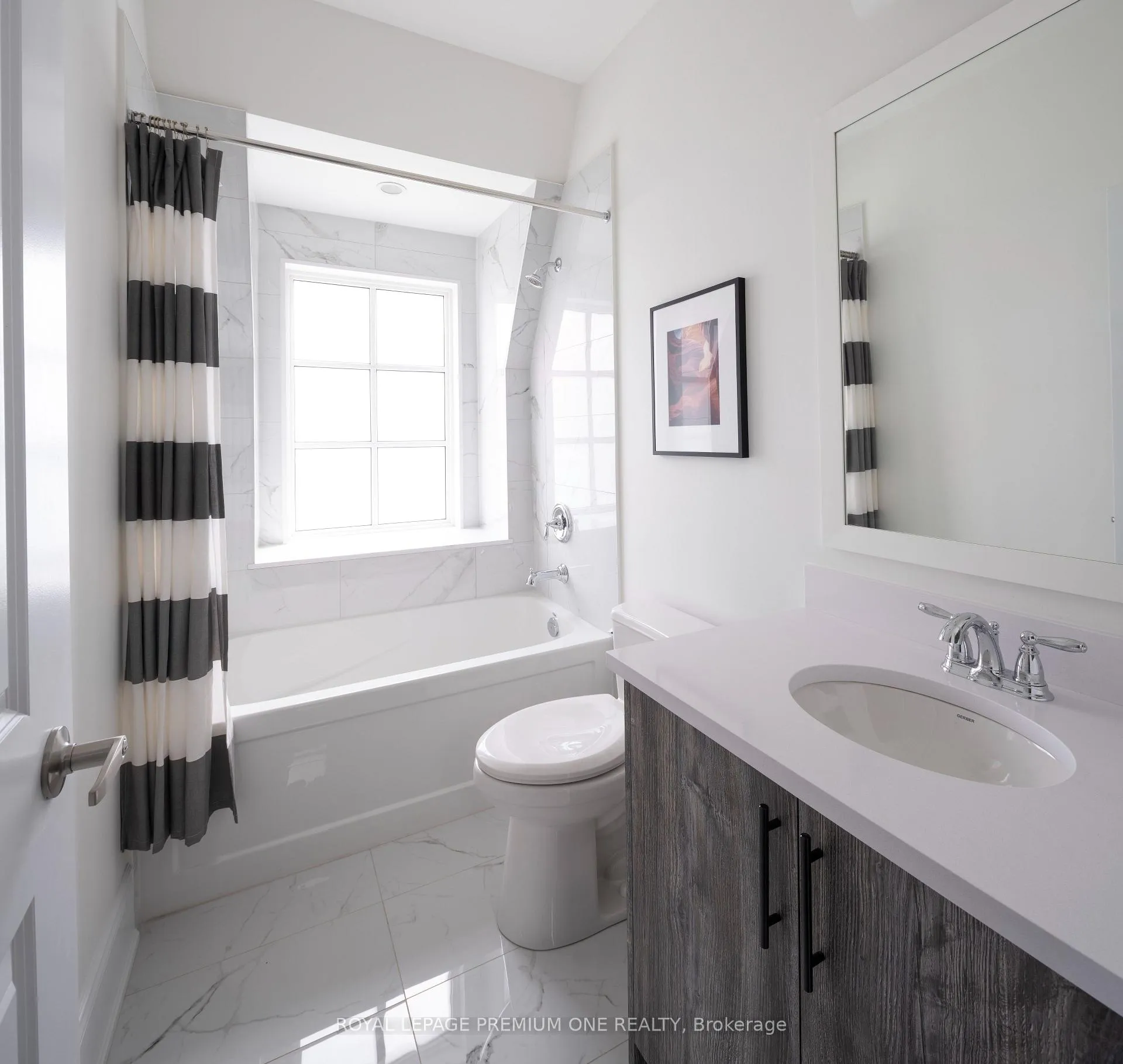 Photo 15 of 70A Thomas Street, Mississauga, Streetsville — HOMEH