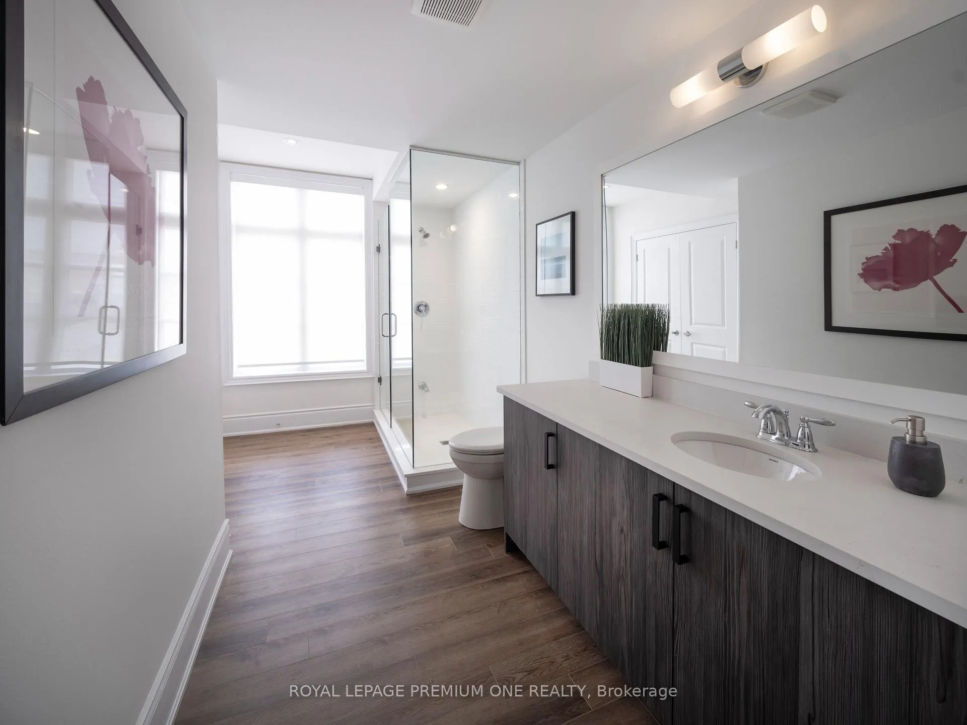 Photo 21 of 70A Thomas Street, Mississauga, Streetsville — HOMEH