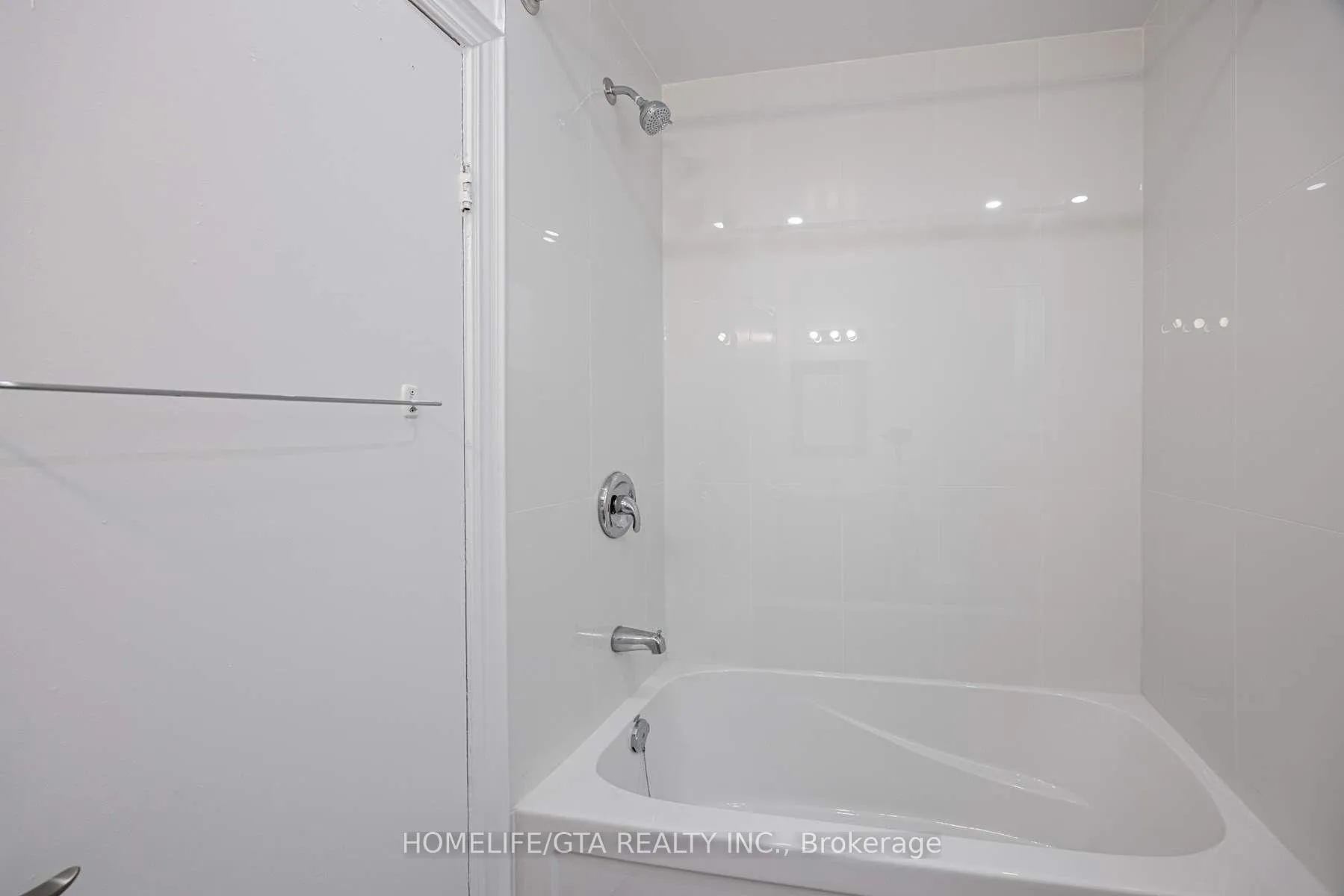 Photo 25 of Unit 1, 2255 Kipling Avenue, Etobicoke, Rexdale-Kipling — HOMEH