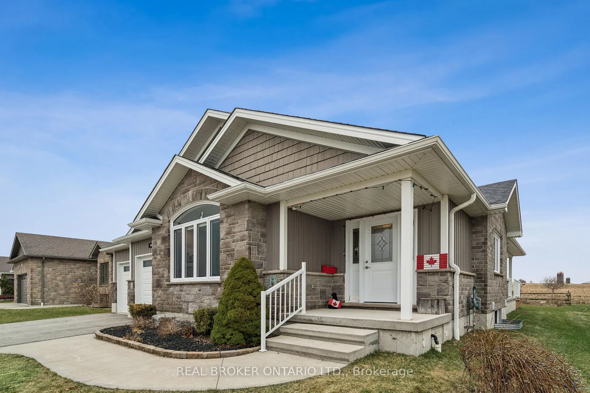 Photo 5 of 480 Grand Trunk Street, Minto — HOMEH