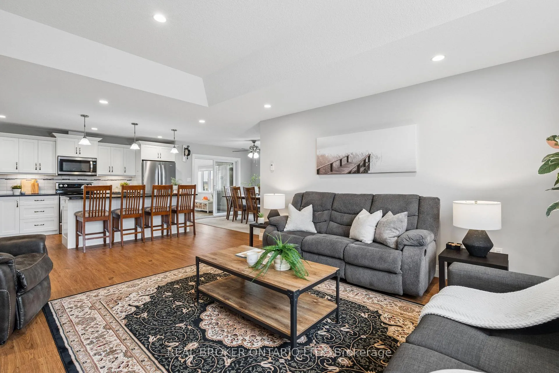 Photo 15 of 480 Grand Trunk Street, Minto — HOMEH
