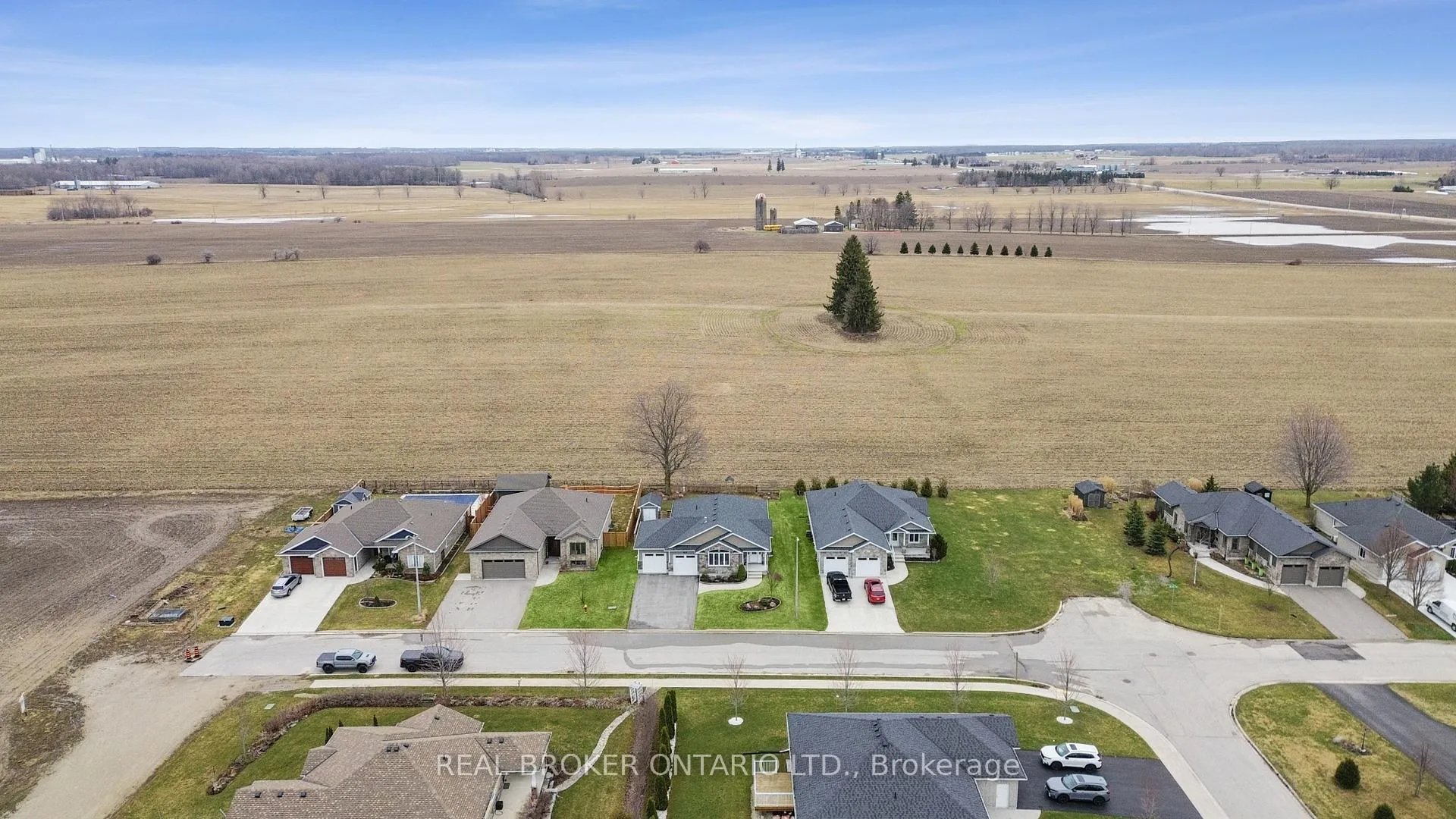 Photo 40 of 480 Grand Trunk Street, Minto — HOMEH