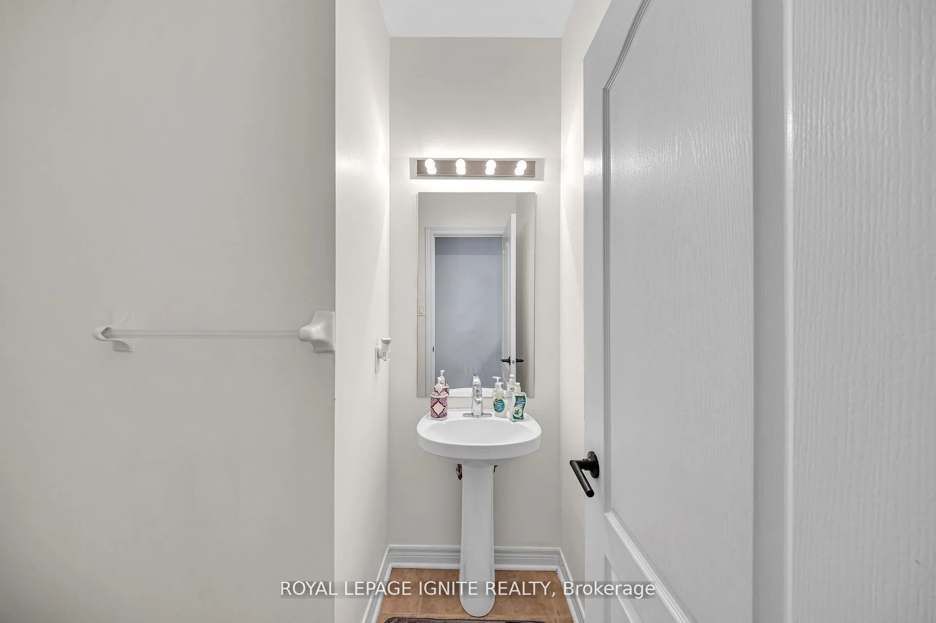 Photo 8 of 59 Boswell Road, Markham, Box Grove — HOMEH