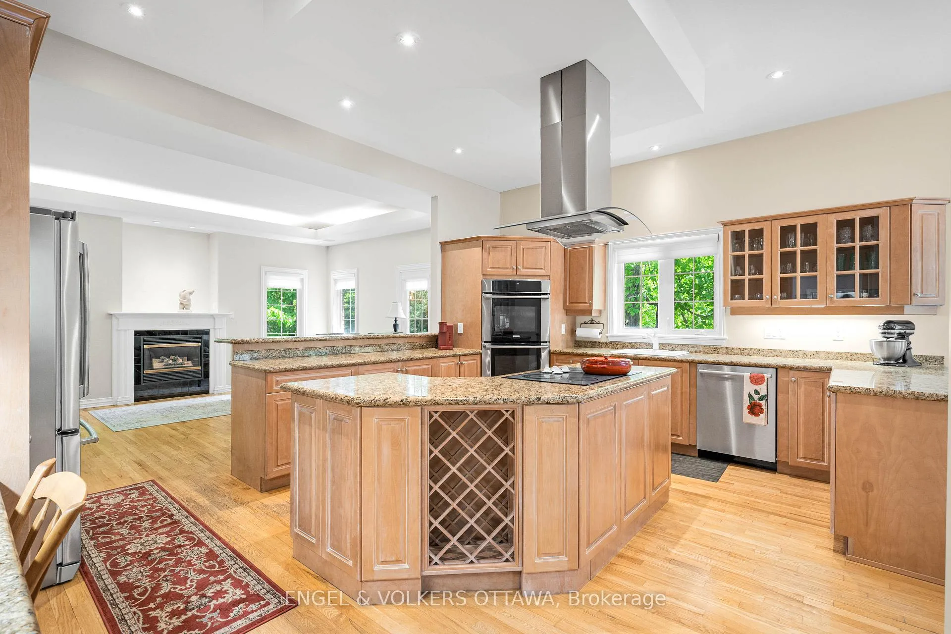 Photo 10 of 5 Countryside Green, Ottawa, Cedar Hill/Orchard Estates — HOMEH