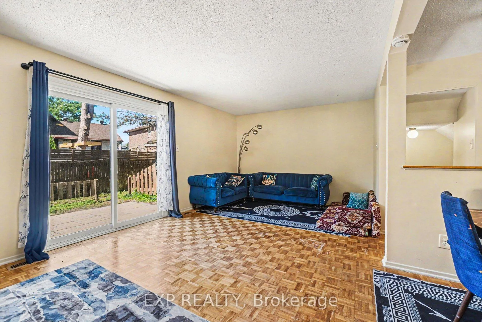 Photo 4 of Unit 6, 1565 Heron Road, Ottawa, Guildwood Estates - Urbandale Acres — HOMEH