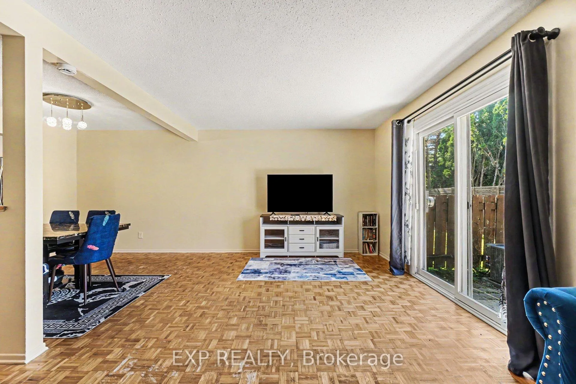Photo 8 of Unit 6, 1565 Heron Road, Ottawa, Guildwood Estates - Urbandale Acres — HOMEH