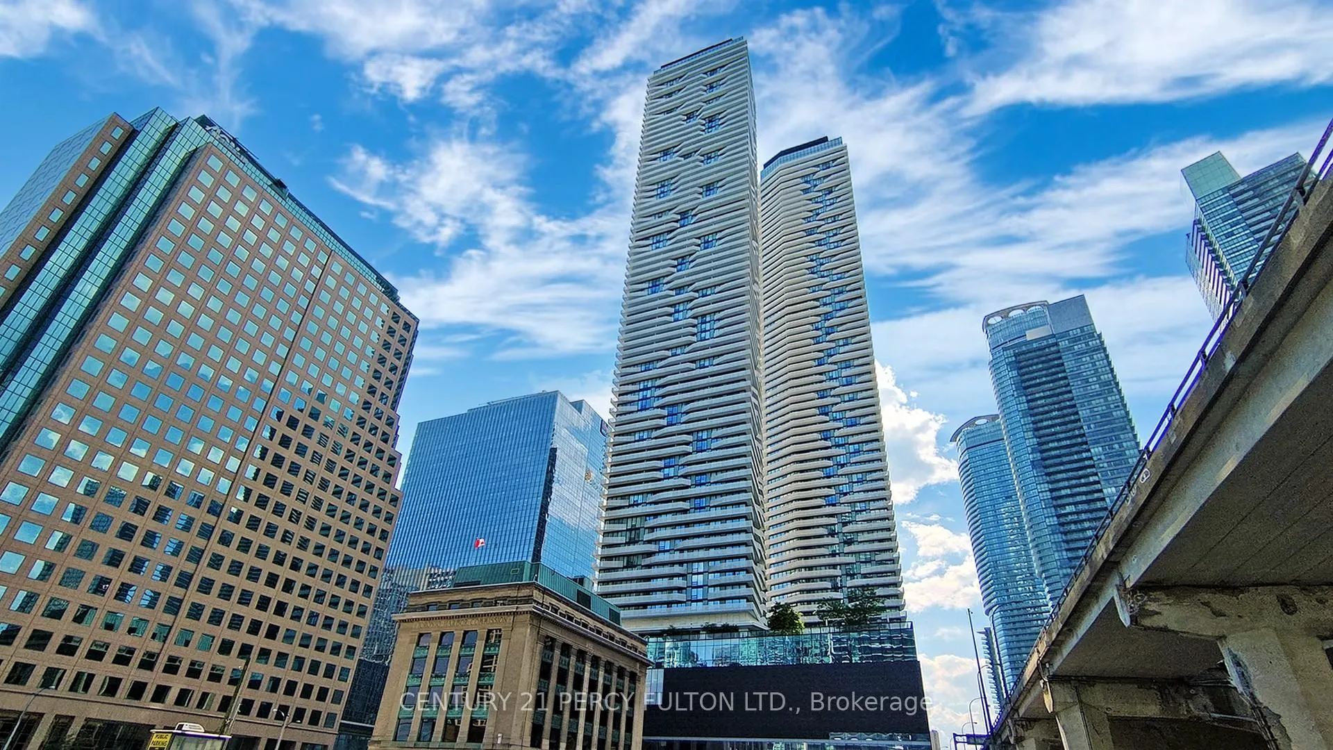 Photo of Unit 6901, 100 Harbour Street