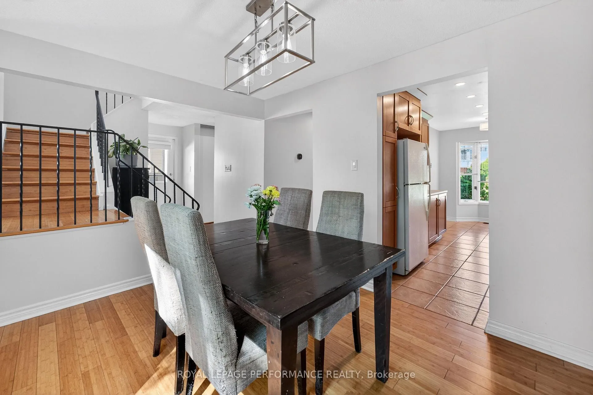 Photo 12 of 12 Barra Avenue, Ottawa, Kanata - Glencairn/Hazeldean — HOMEH