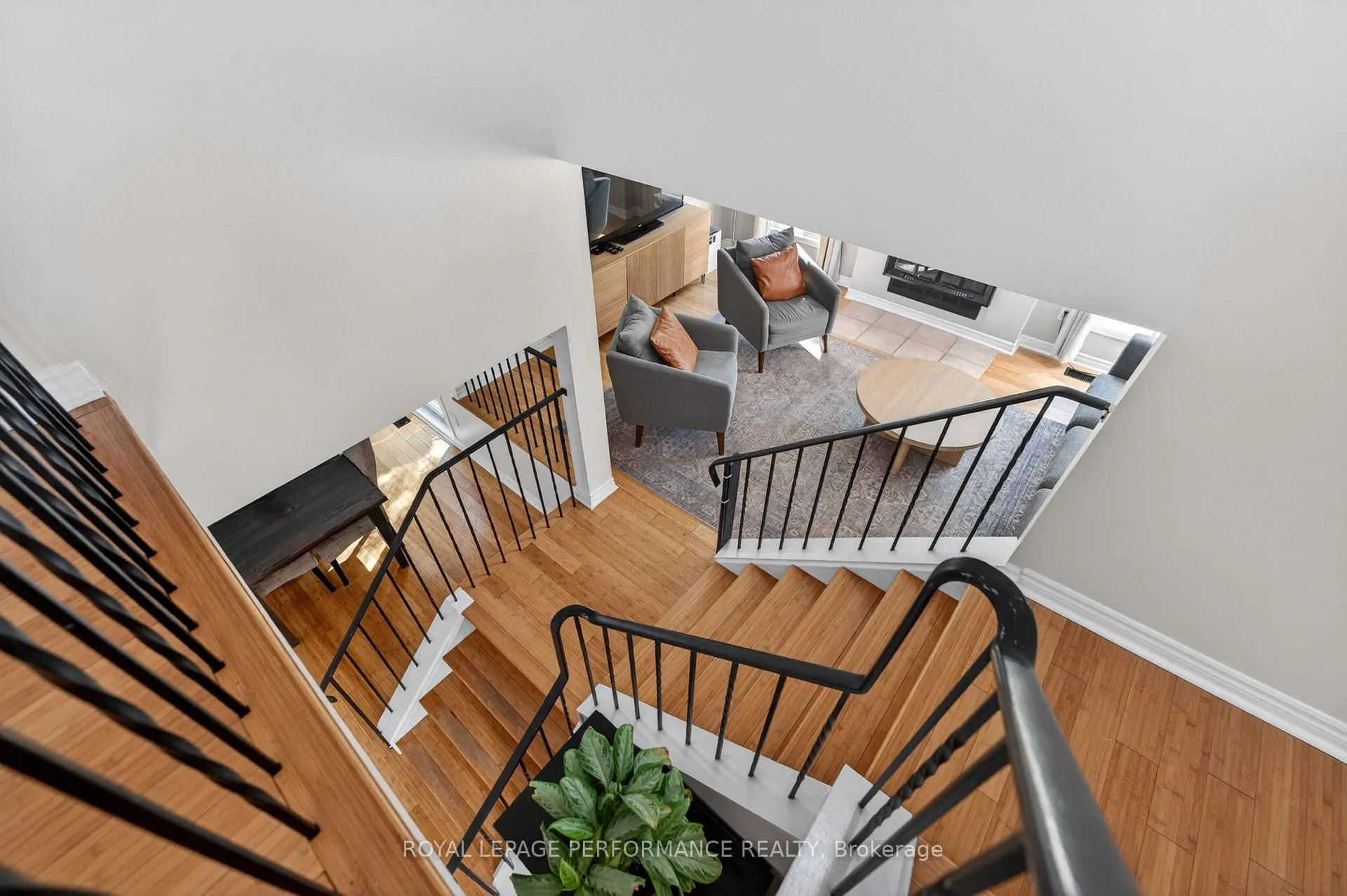 Photo 20 of 12 Barra Avenue, Ottawa, Kanata - Glencairn/Hazeldean — HOMEH