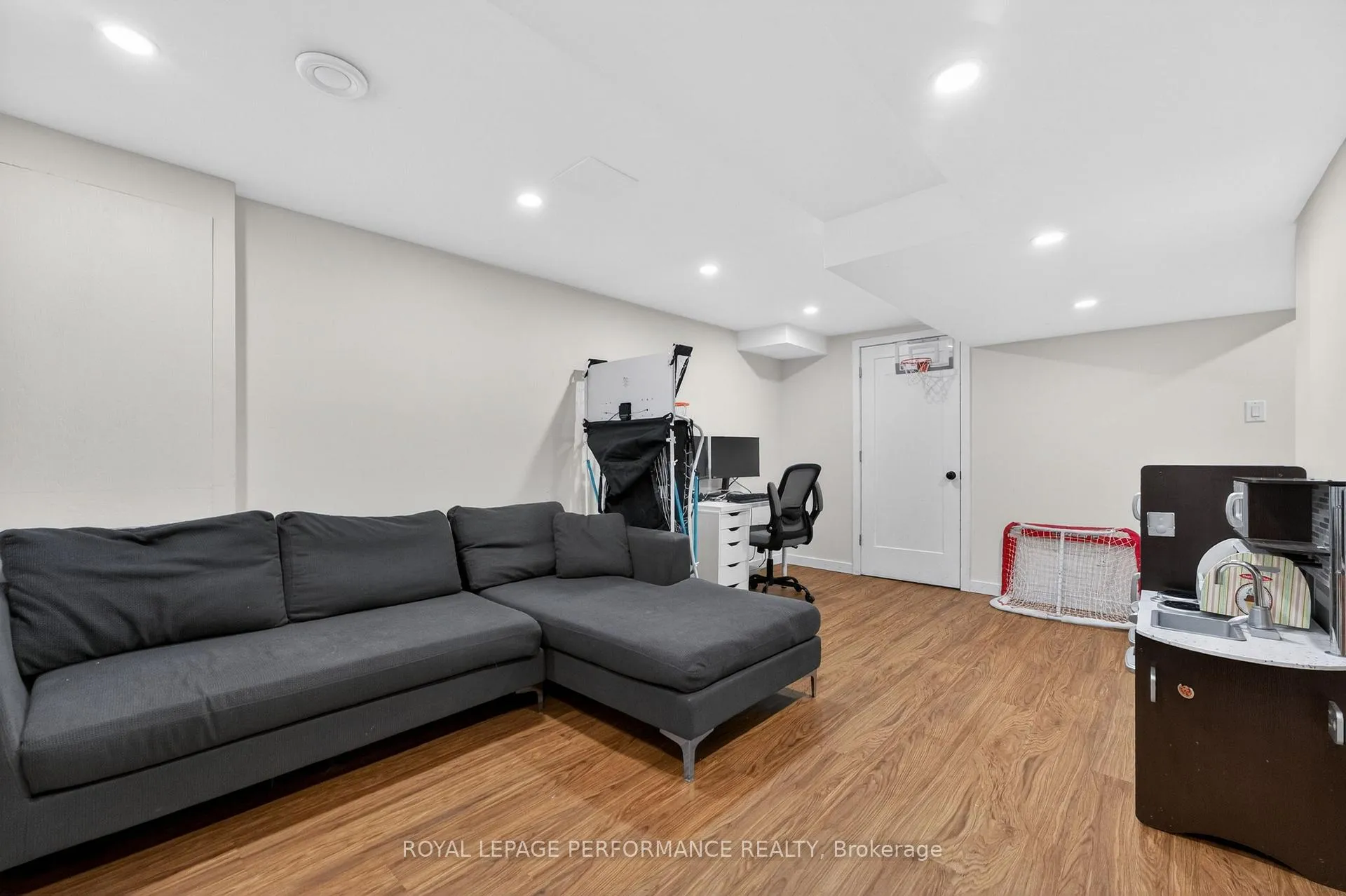 Photo 30 of 12 Barra Avenue, Ottawa, Kanata - Glencairn/Hazeldean — HOMEH