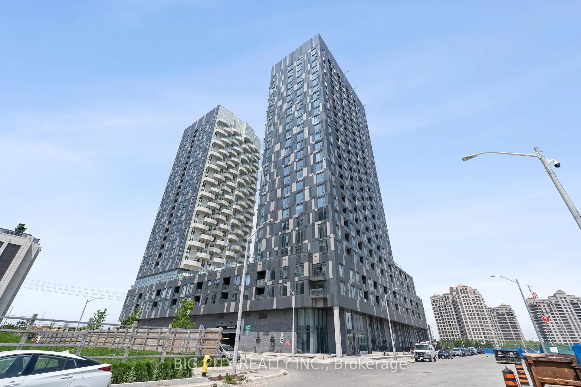 Photo 1 of Unit 1604, 474 Caldari Road, Vaughan, Concord — HOMEH