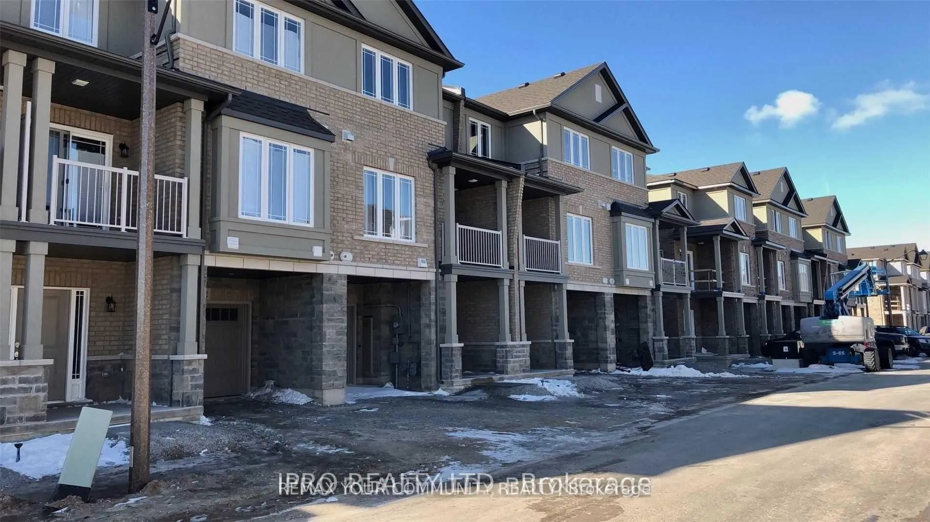 Photo 1 of 60 Waterlily Way, Hamilton, Rural Glanbrook — HOMEH