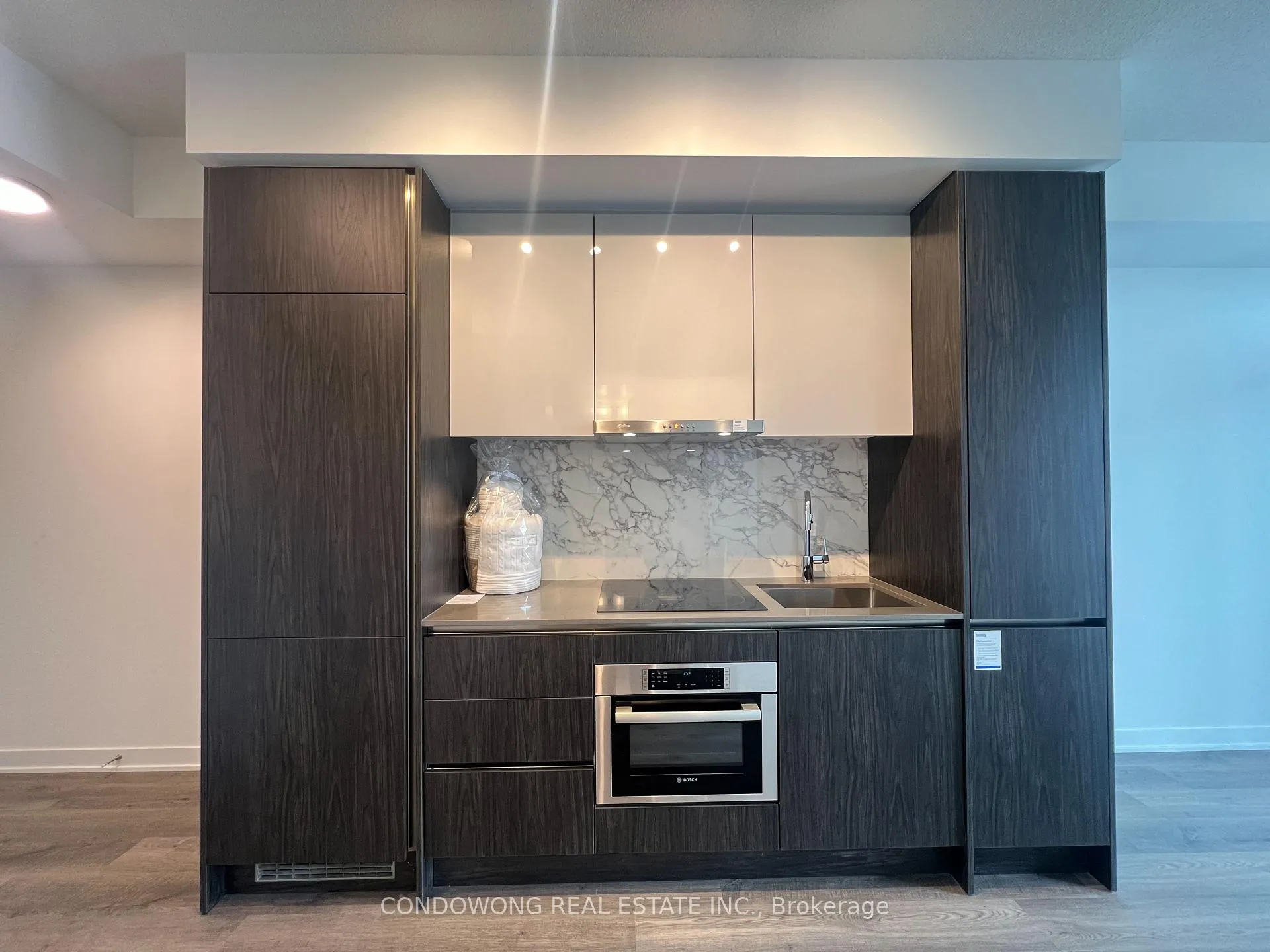 Photo 2 of Unit 4016, 180 Front Street E, Toronto, Moss Park — HOMEH