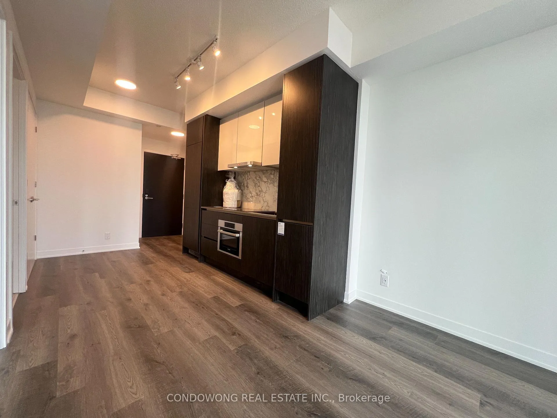 Photo 3 of Unit 4016, 180 Front Street E, Toronto, Moss Park — HOMEH
