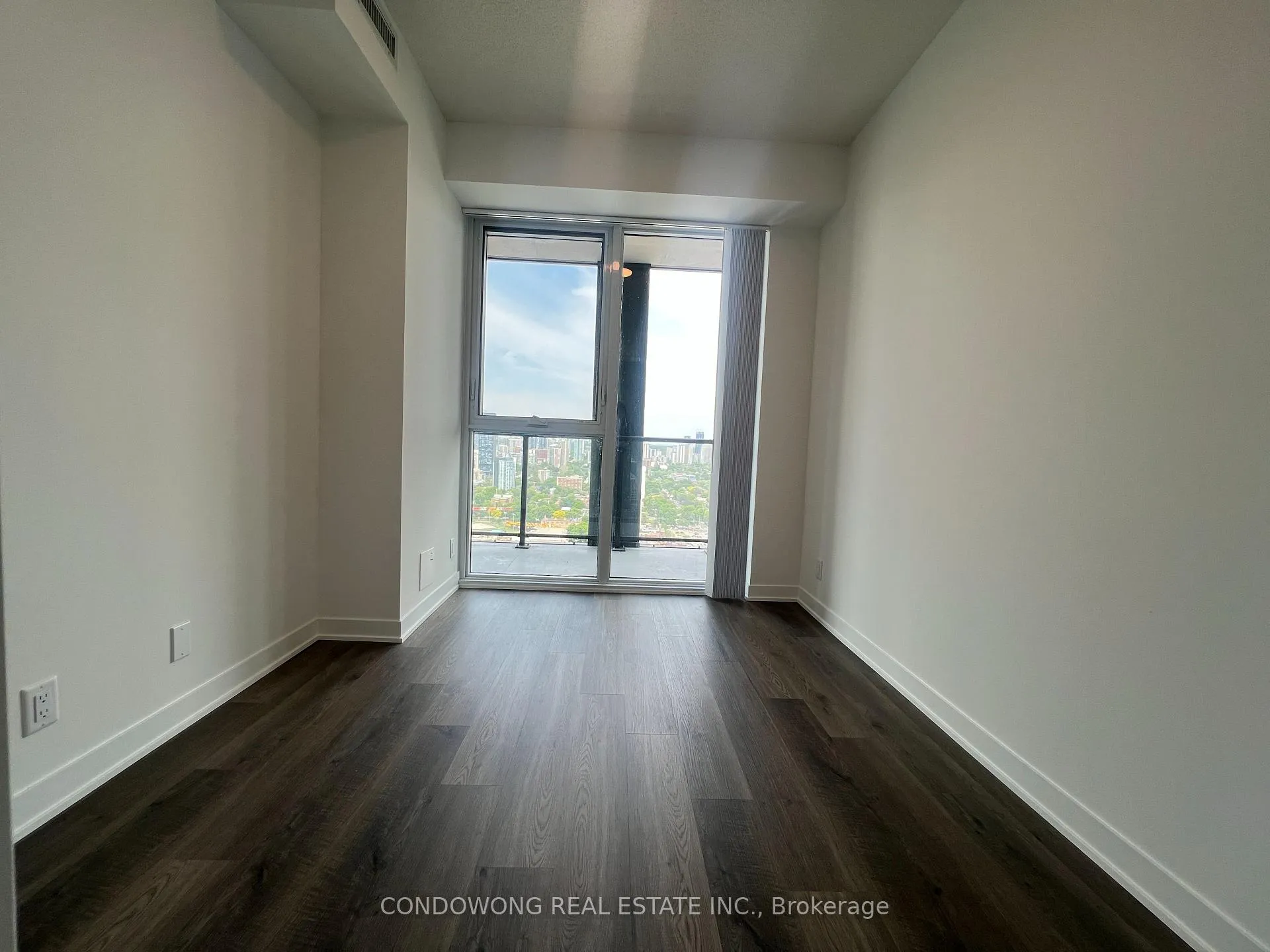 Photo 4 of Unit 4016, 180 Front Street E, Toronto, Moss Park — HOMEH
